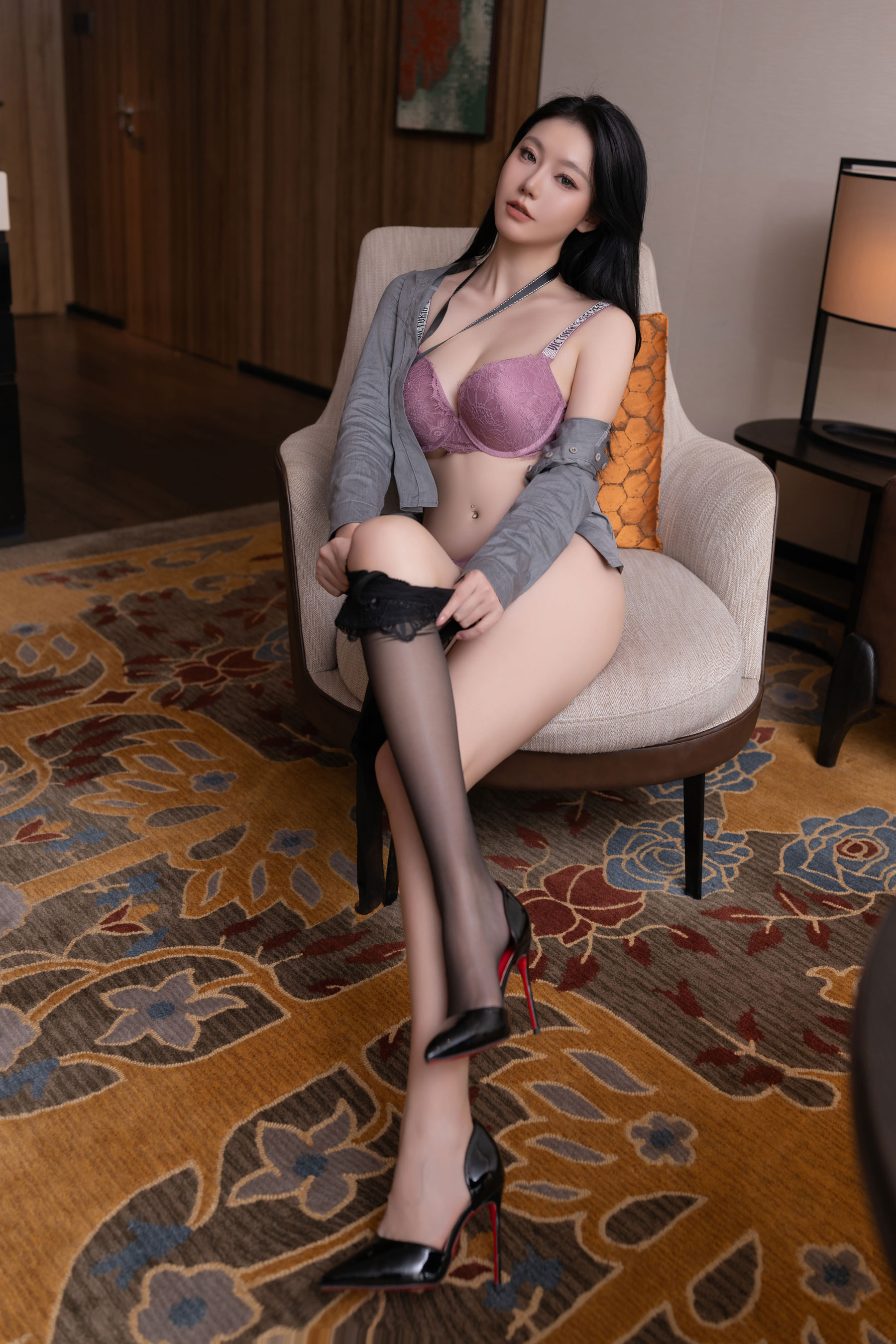 安然 - 灰色衬衫/(92P)