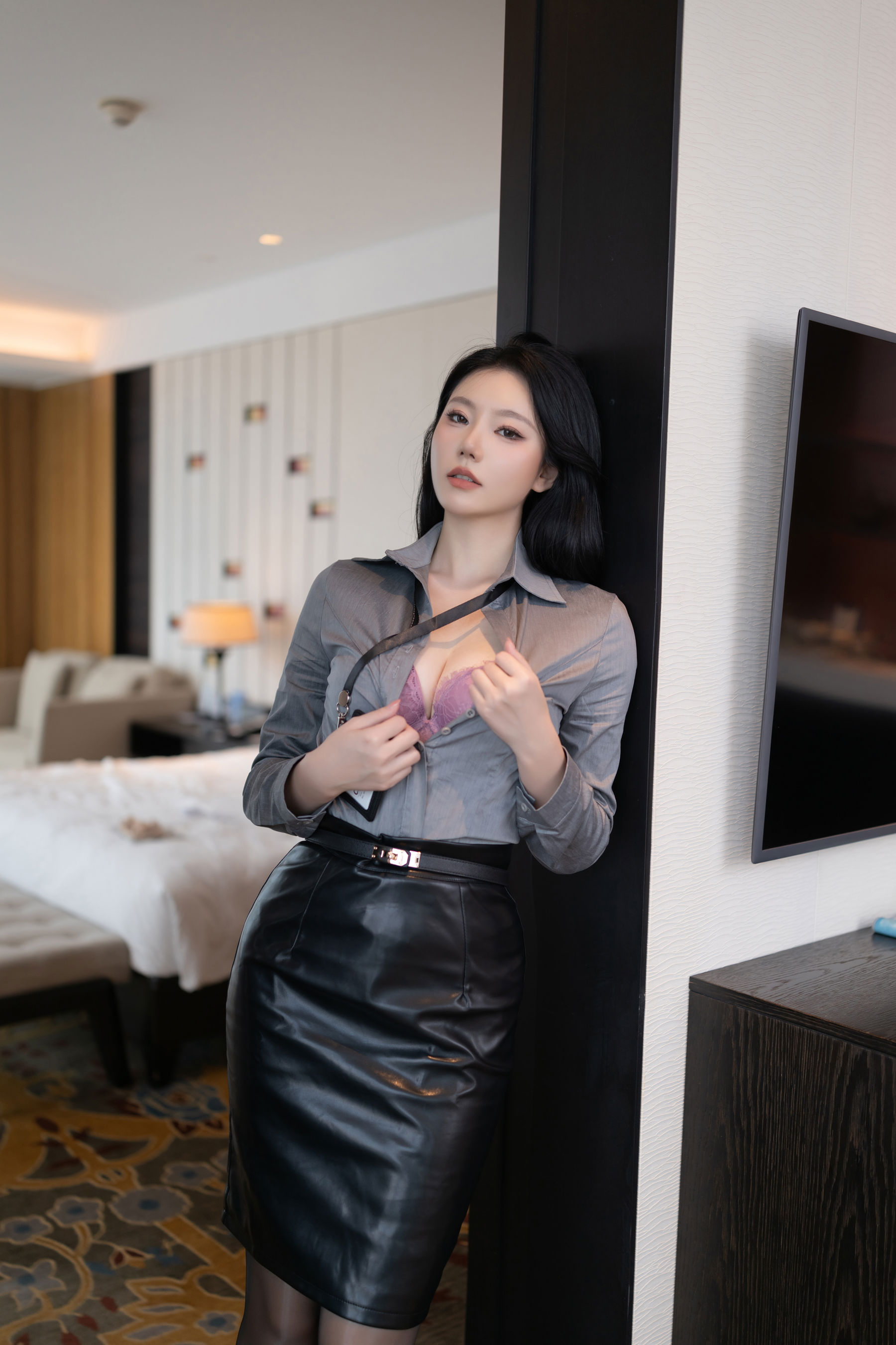 安然 - 灰色衬衫/(92P)