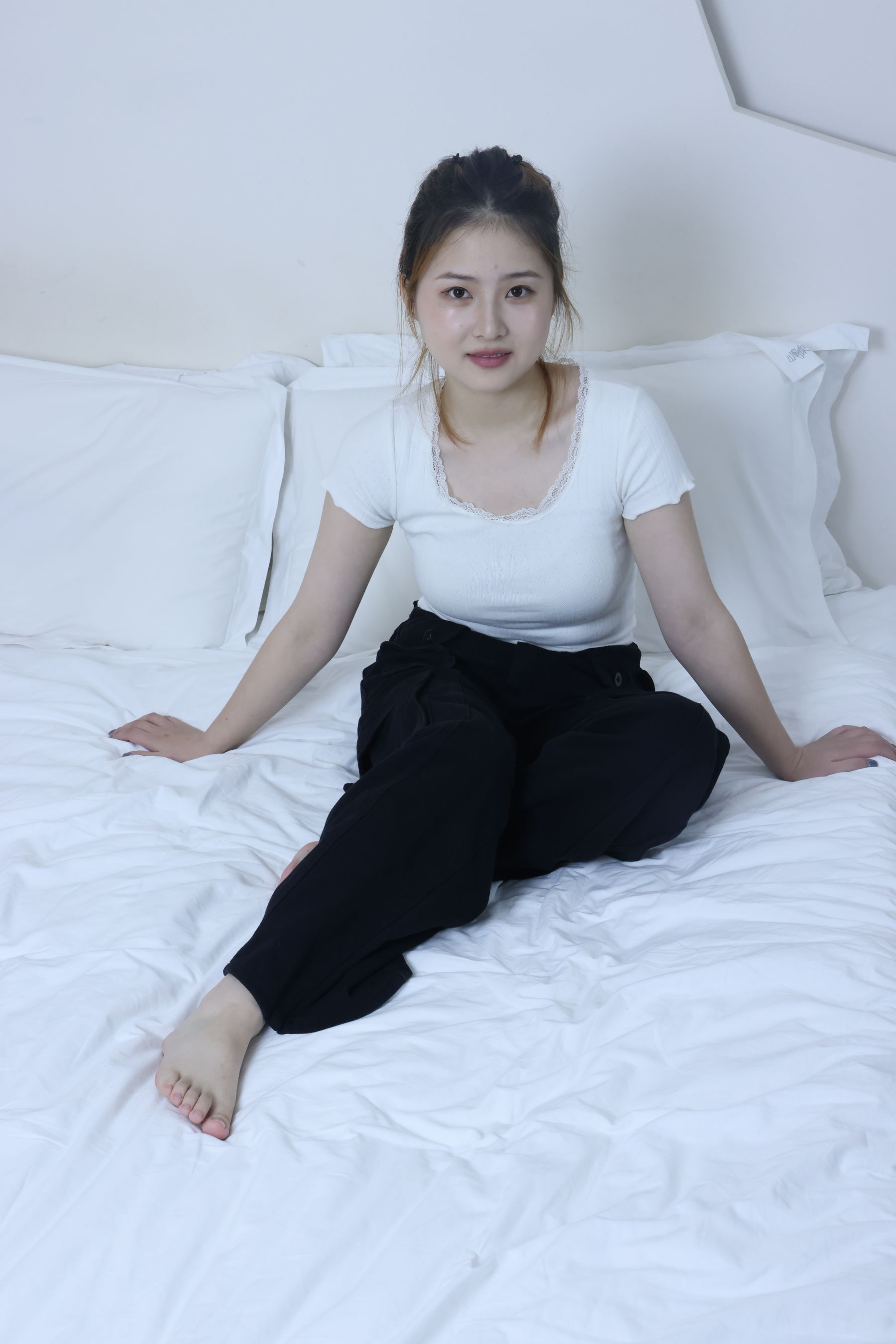 绮梦摄影 2024.09.21 No.029 露露 珍藏无修无水印版 - 原片/(402P)