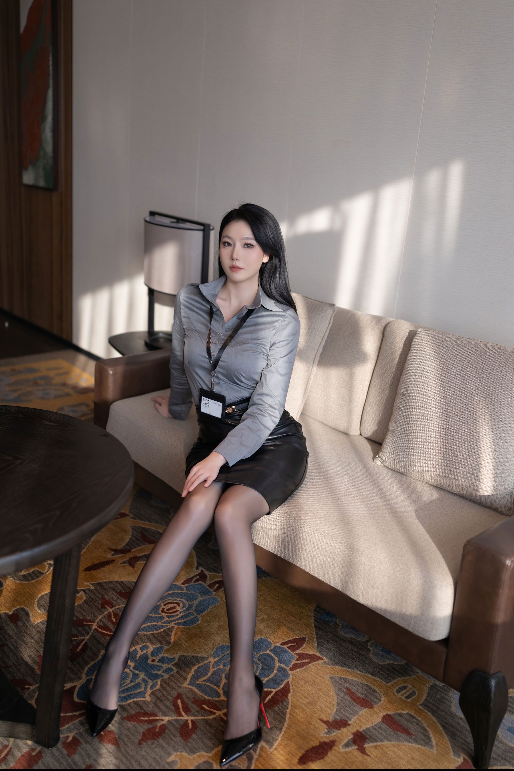 安然 - 灰色衬衫/(92P)