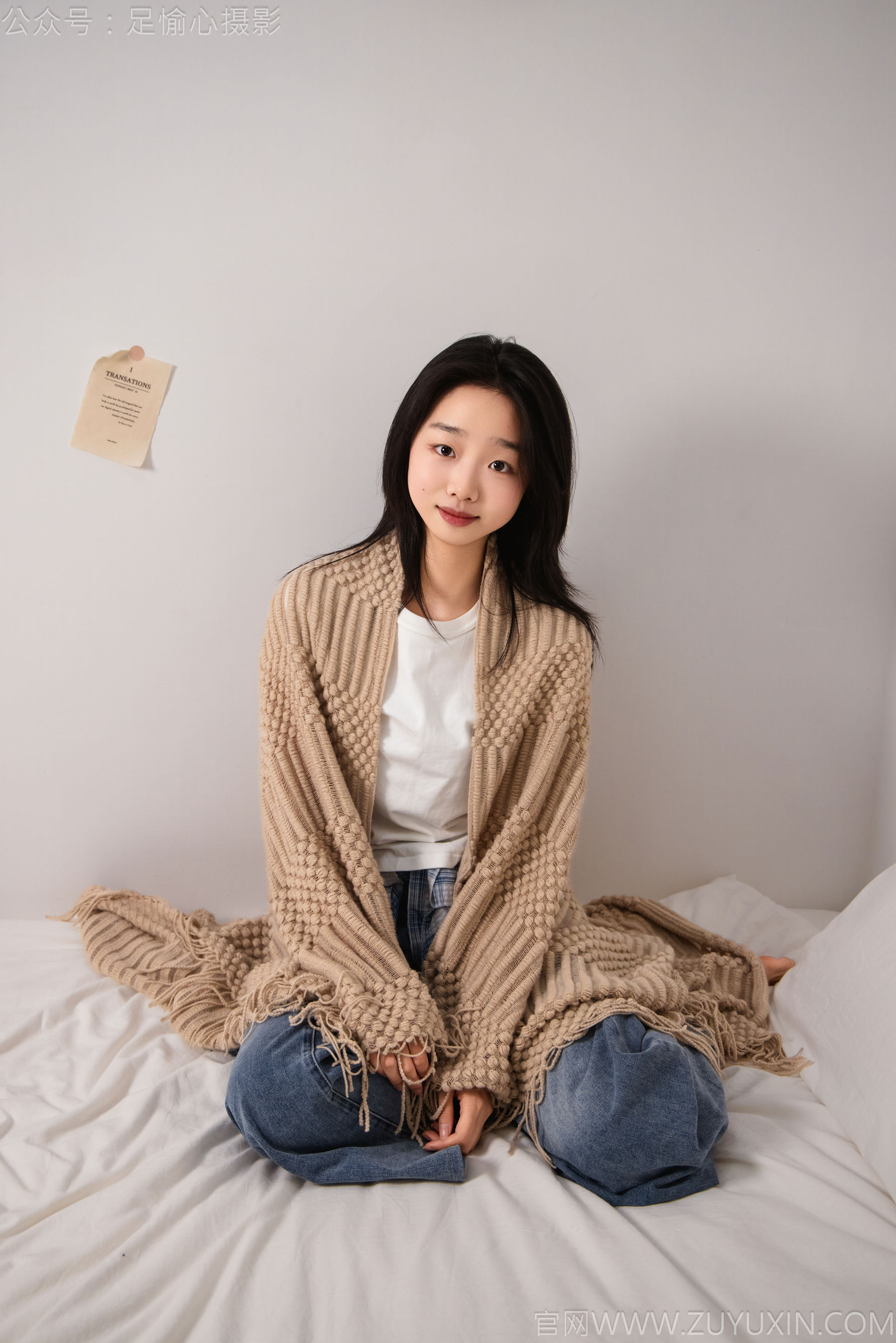 足愉心 No.027 奶芙 （搭配：白色T恤、牛仔长裤、德训鞋、白色棉袜、裸足）/(110P)