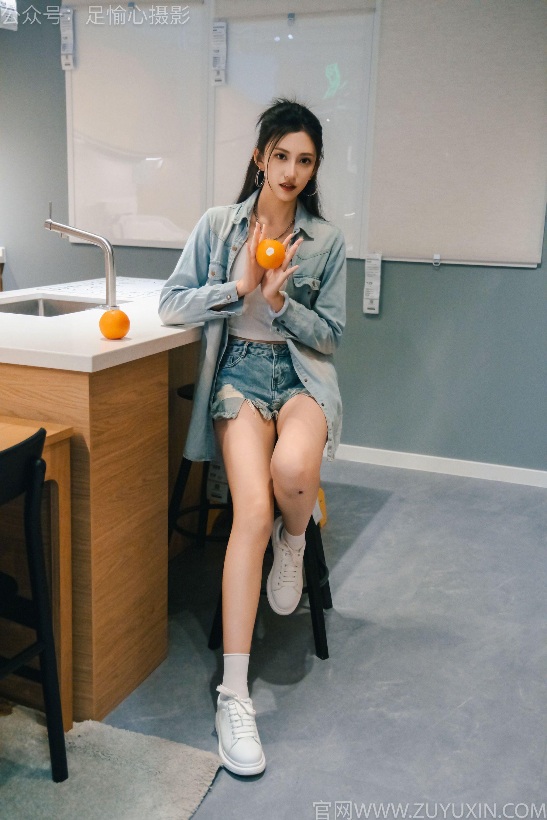 足愉心 No.001 可乐 （搭配：白T、牛仔短裤、板鞋、白棉袜、裸足）/(120P)