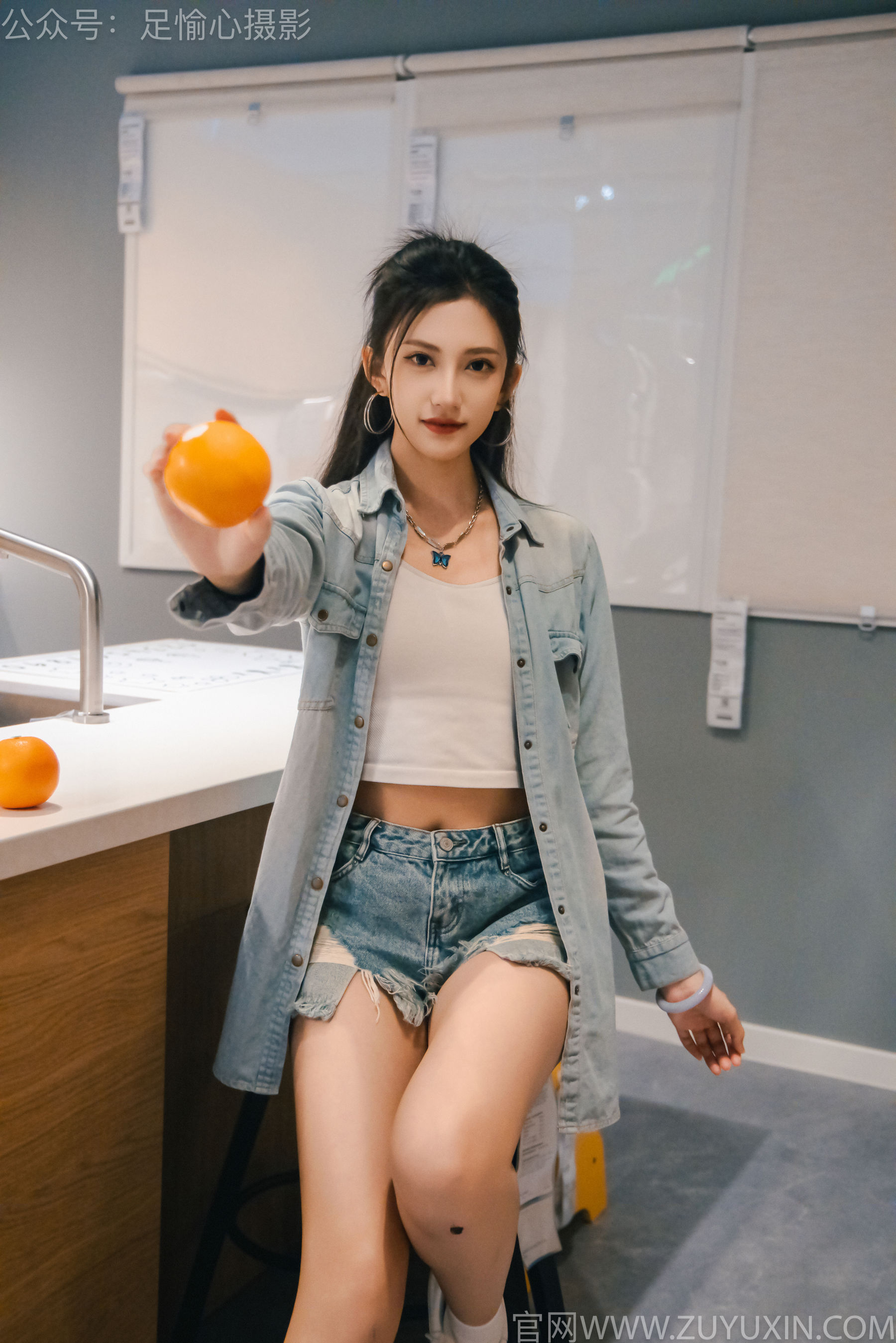 足愉心 No.001 可乐 （搭配：白T、牛仔短裤、板鞋、白棉袜、裸足）/(120P)