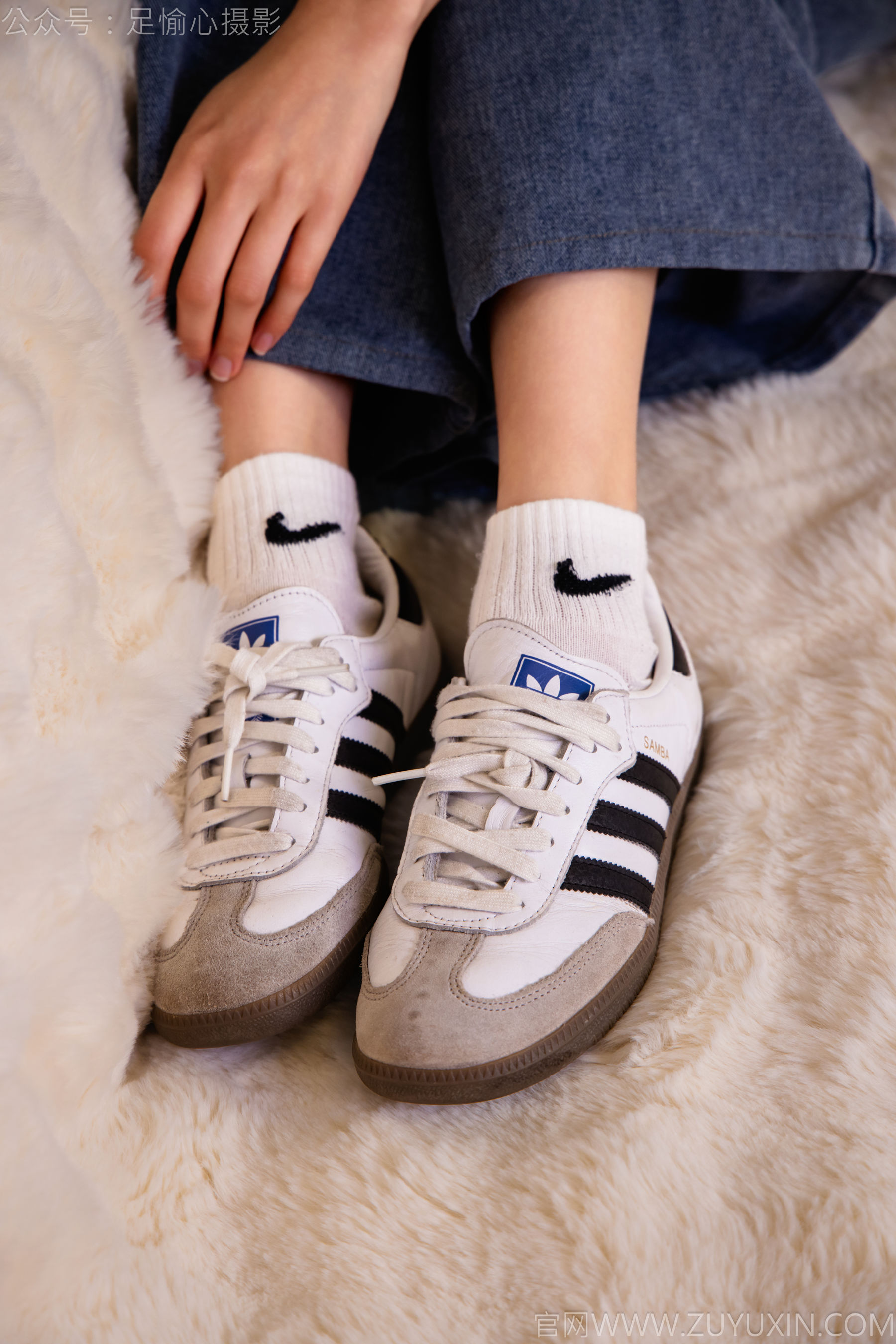 足愉心 No.027 奶芙 （搭配：白色T恤、牛仔长裤、德训鞋、白色棉袜、裸足）/(110P)