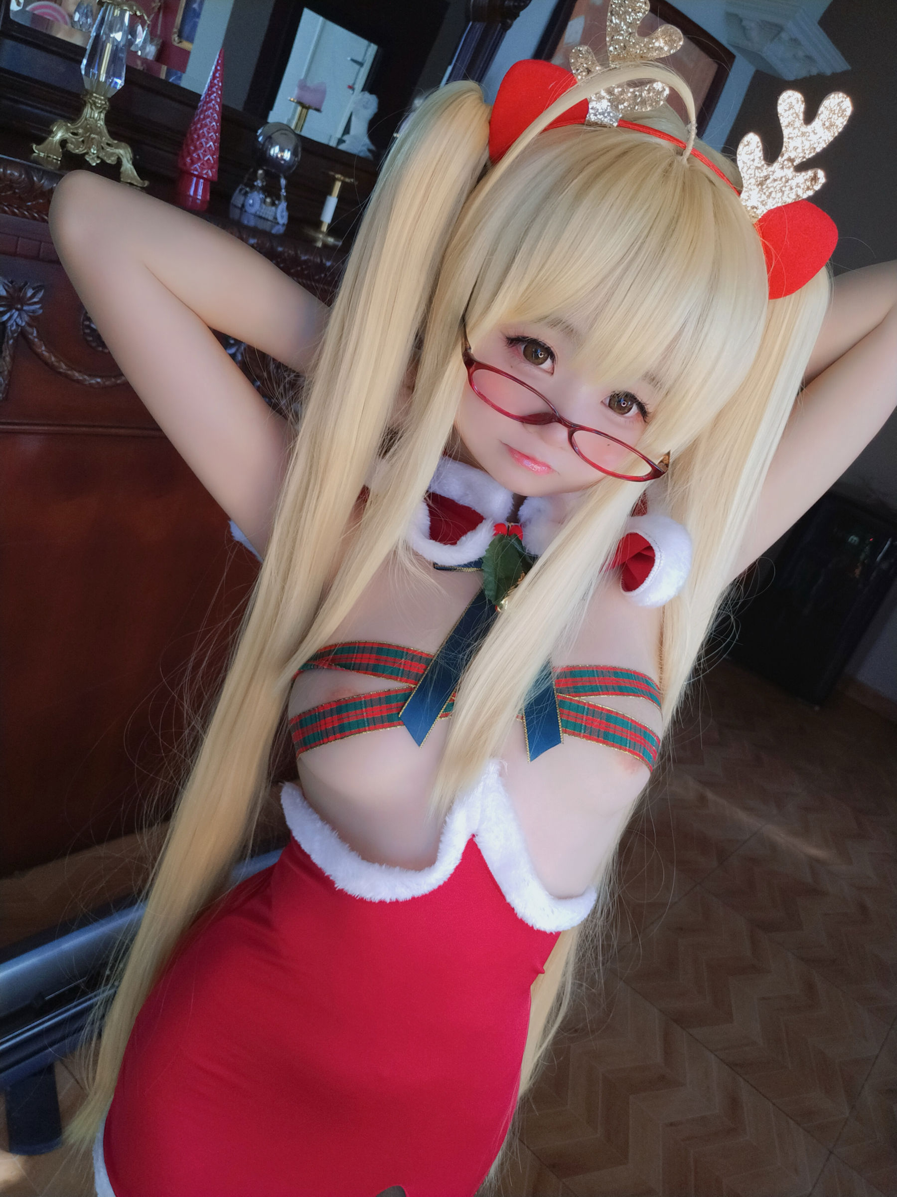 萌妹子Coser 摇摇乐yoyo - Reindeer Marie Rose/(17P)