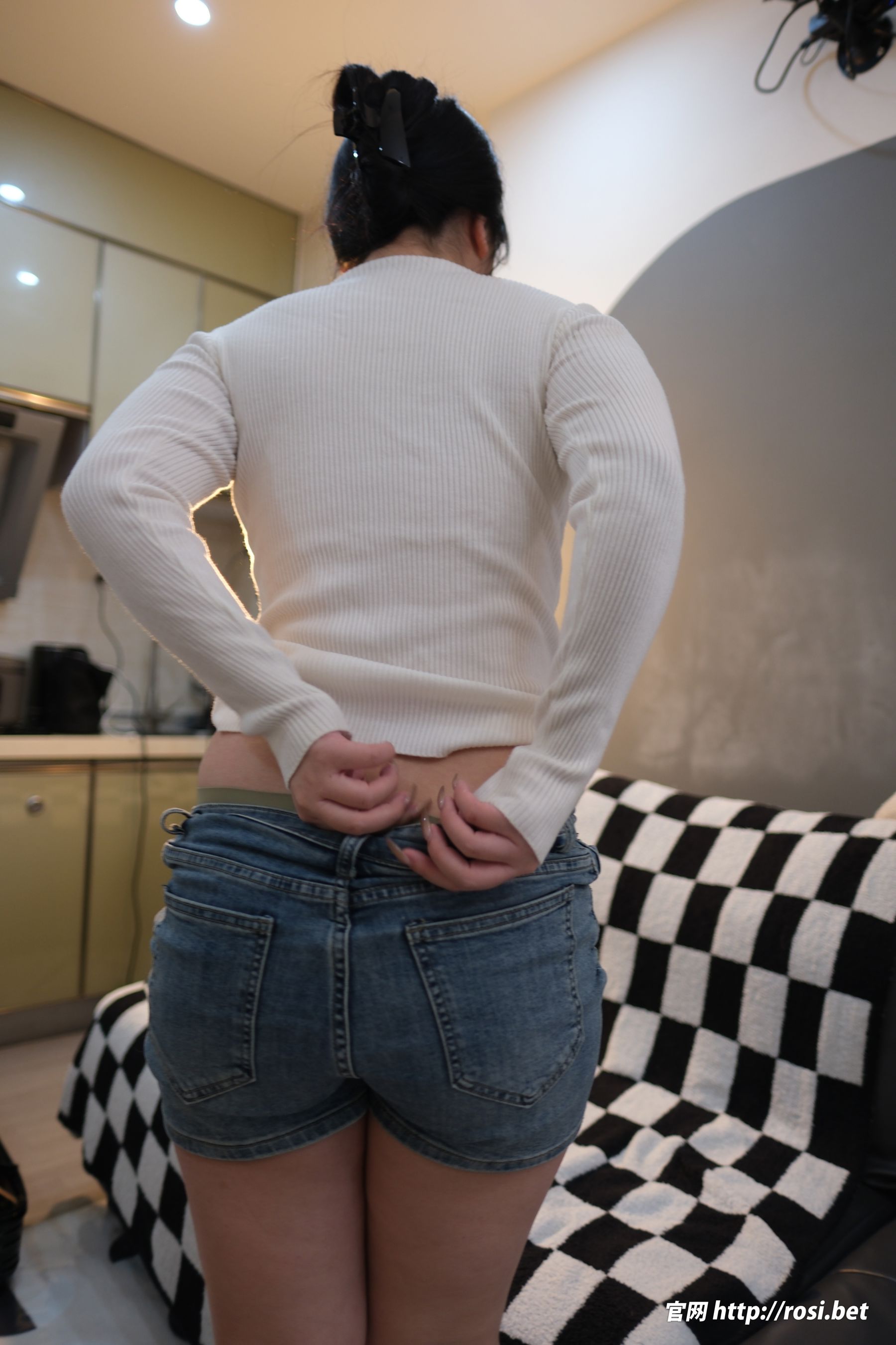 [ROSI写真] 2025.10.18 NO.5066/(169P)