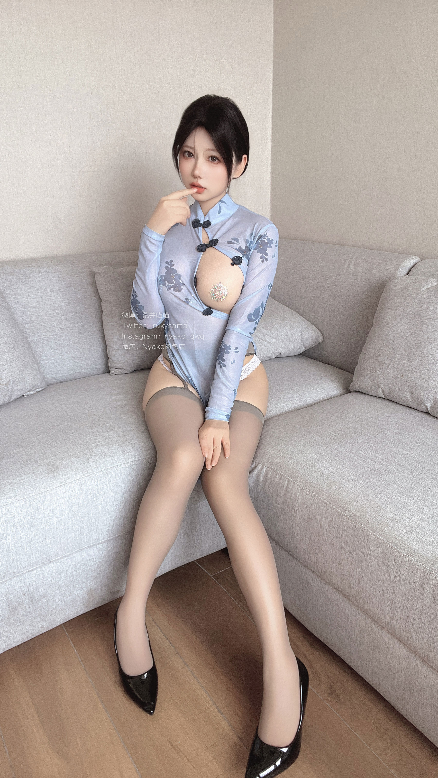 萌妹子 Nyako喵子 - 灰丝旗袍/(55P)