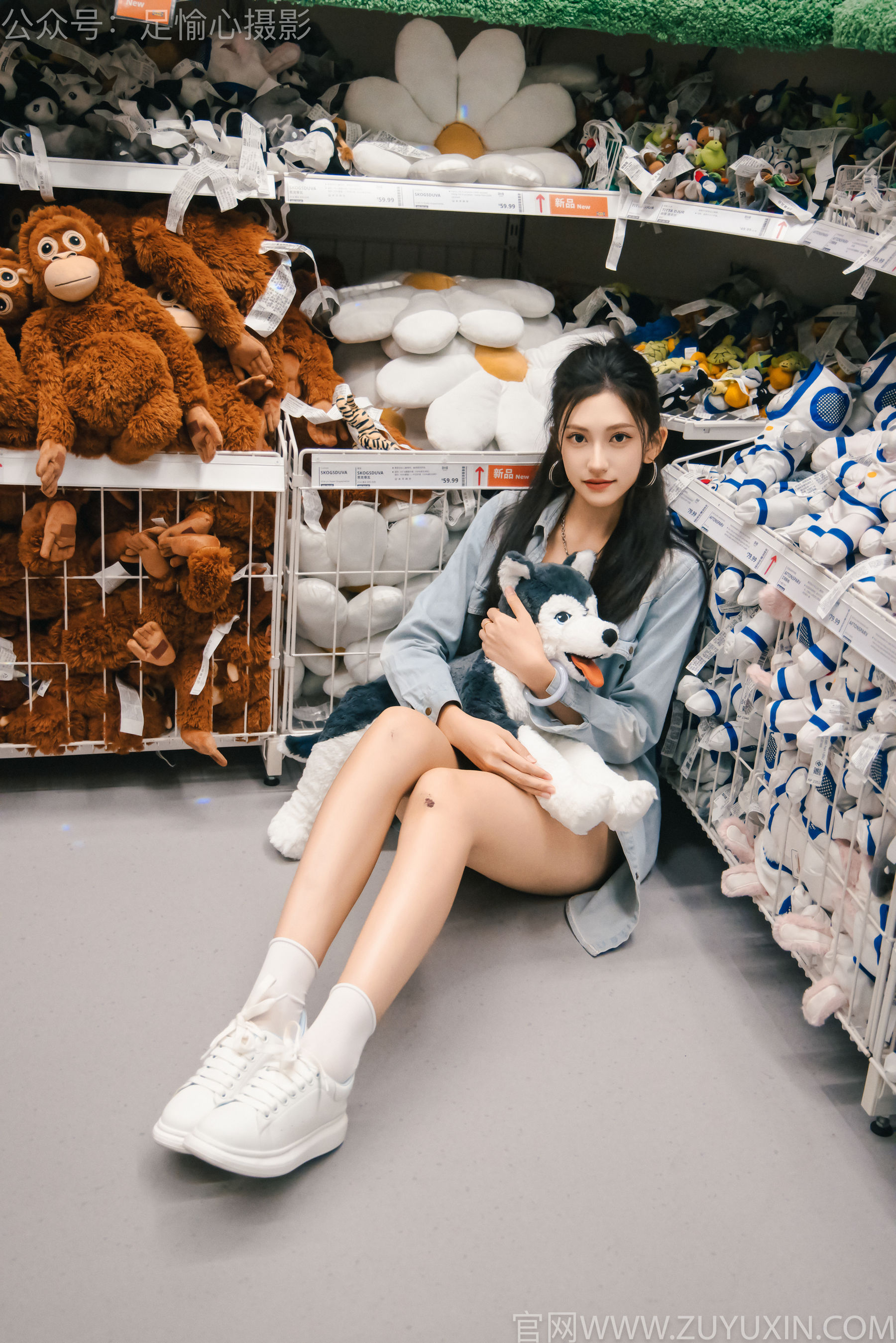 足愉心 No.001 可乐 （搭配：白T、牛仔短裤、板鞋、白棉袜、裸足）/(120P)