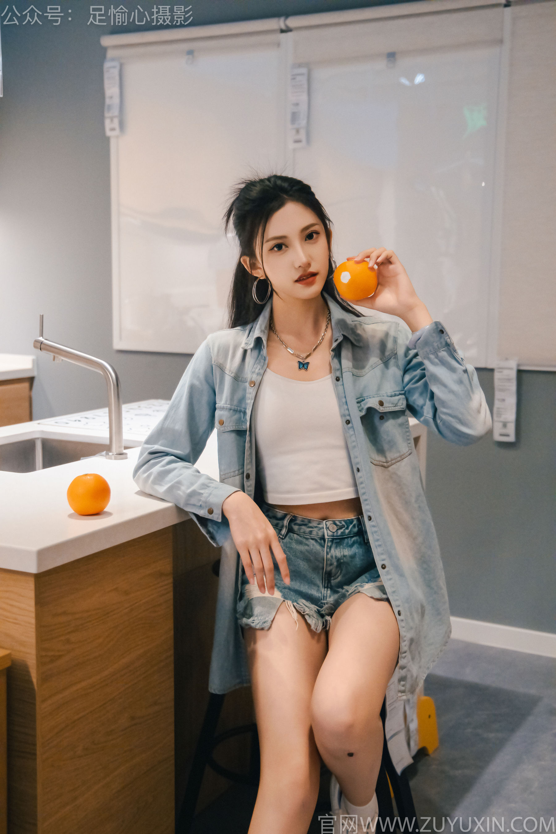 足愉心 No.001 可乐 （搭配：白T、牛仔短裤、板鞋、白棉袜、裸足）/(120P)