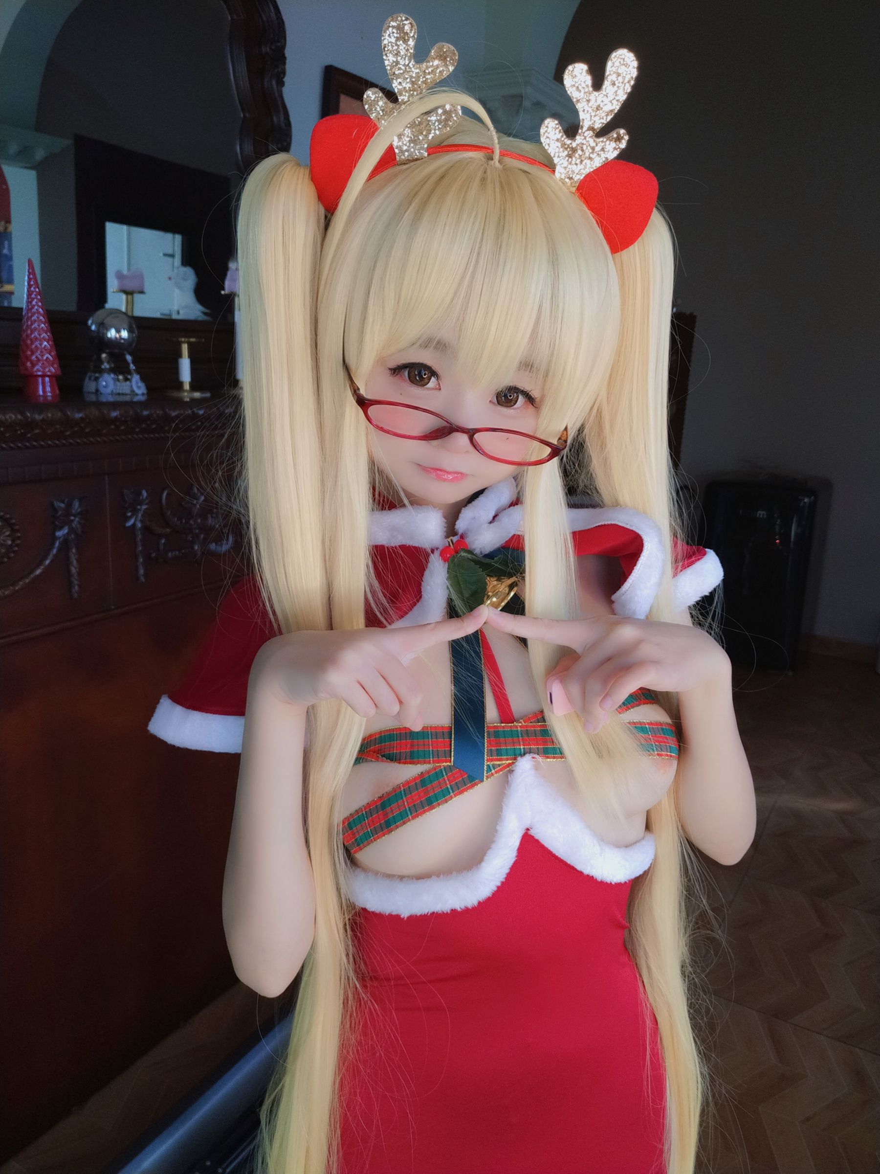 萌妹子Coser 摇摇乐yoyo - Reindeer Marie Rose/(17P)