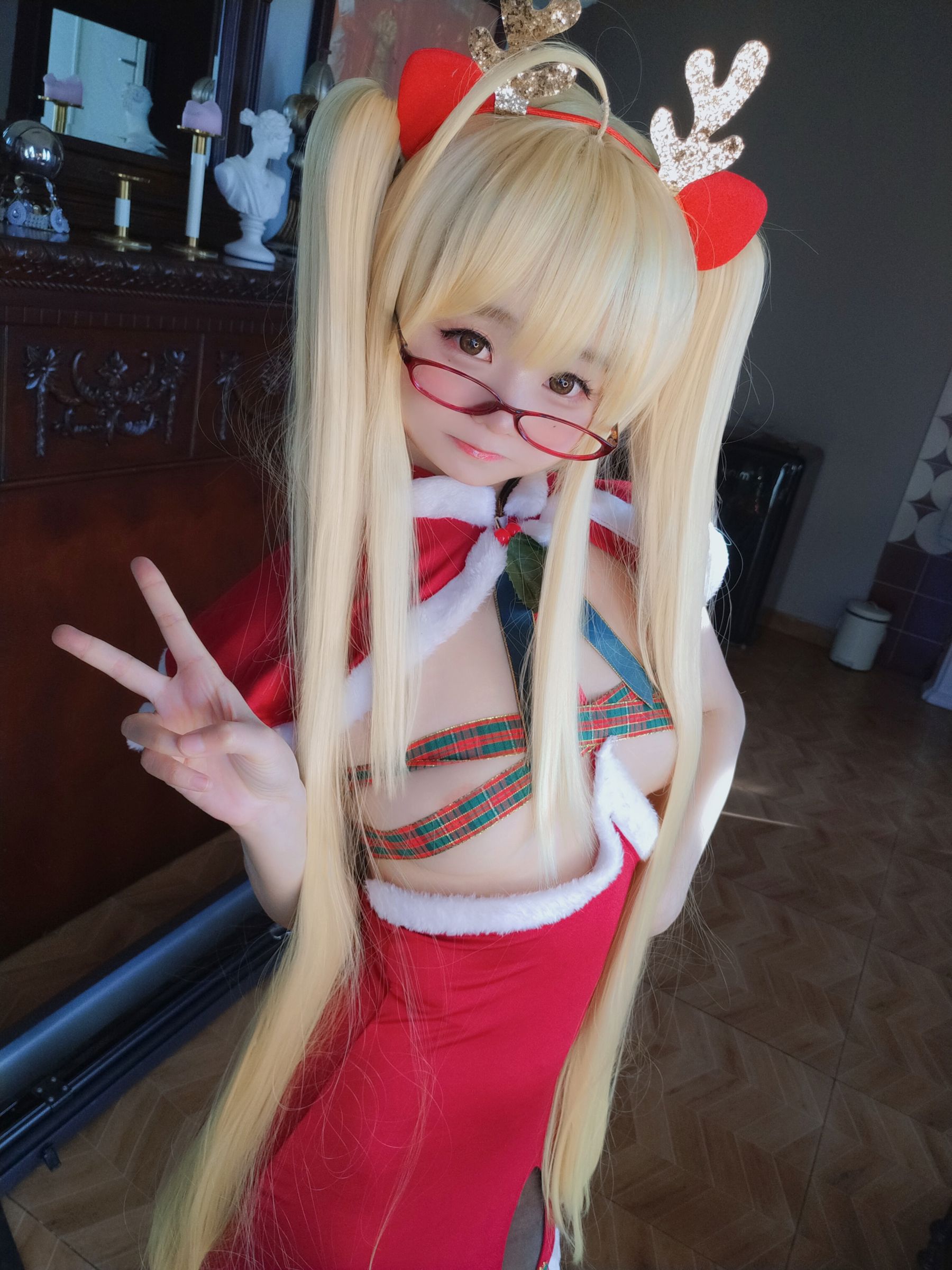 萌妹子Coser 摇摇乐yoyo - Reindeer Marie Rose/(17P)