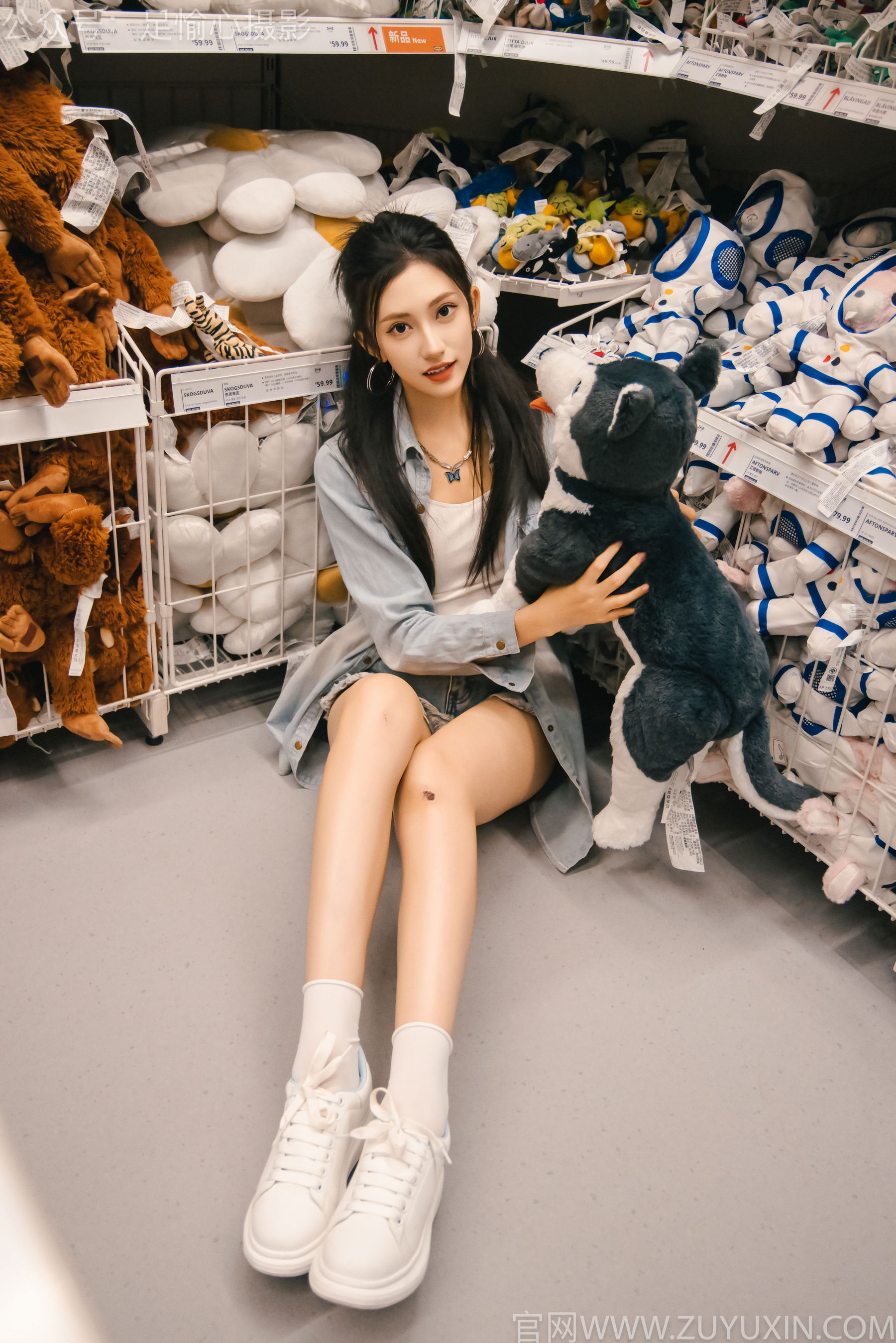 足愉心 No.001 可乐 （搭配：白T、牛仔短裤、板鞋、白棉袜、裸足）/(120P)