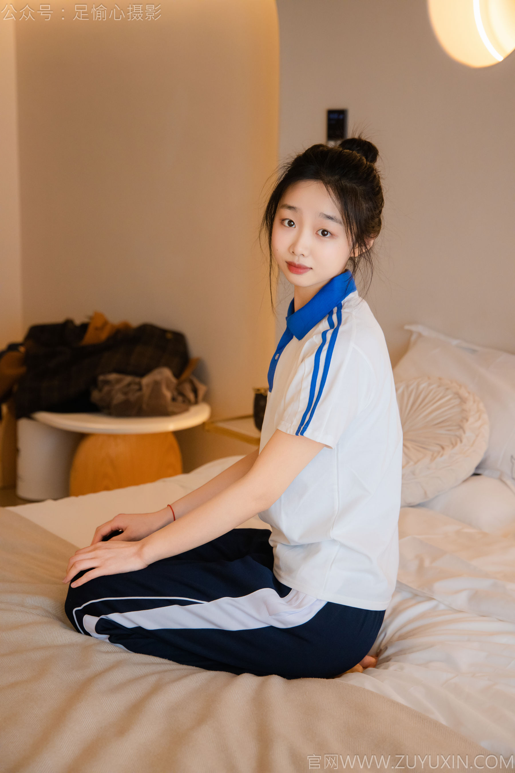 View - 足愉心 No.031 奶芙 （搭配：校服、帆布鞋、白色棉袜、裸足） - 图库库