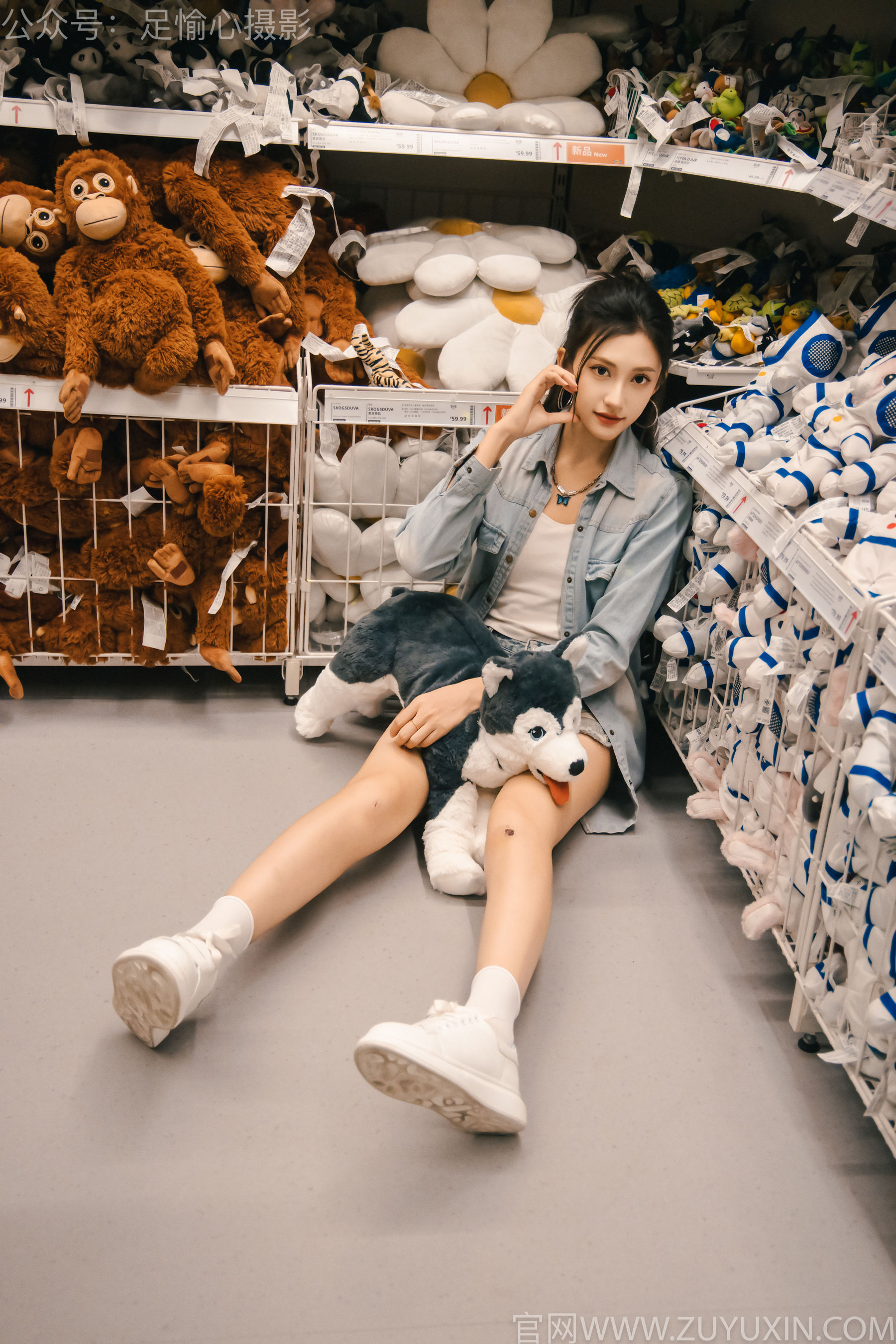 足愉心 No.001 可乐 （搭配：白T、牛仔短裤、板鞋、白棉袜、裸足）/(120P)