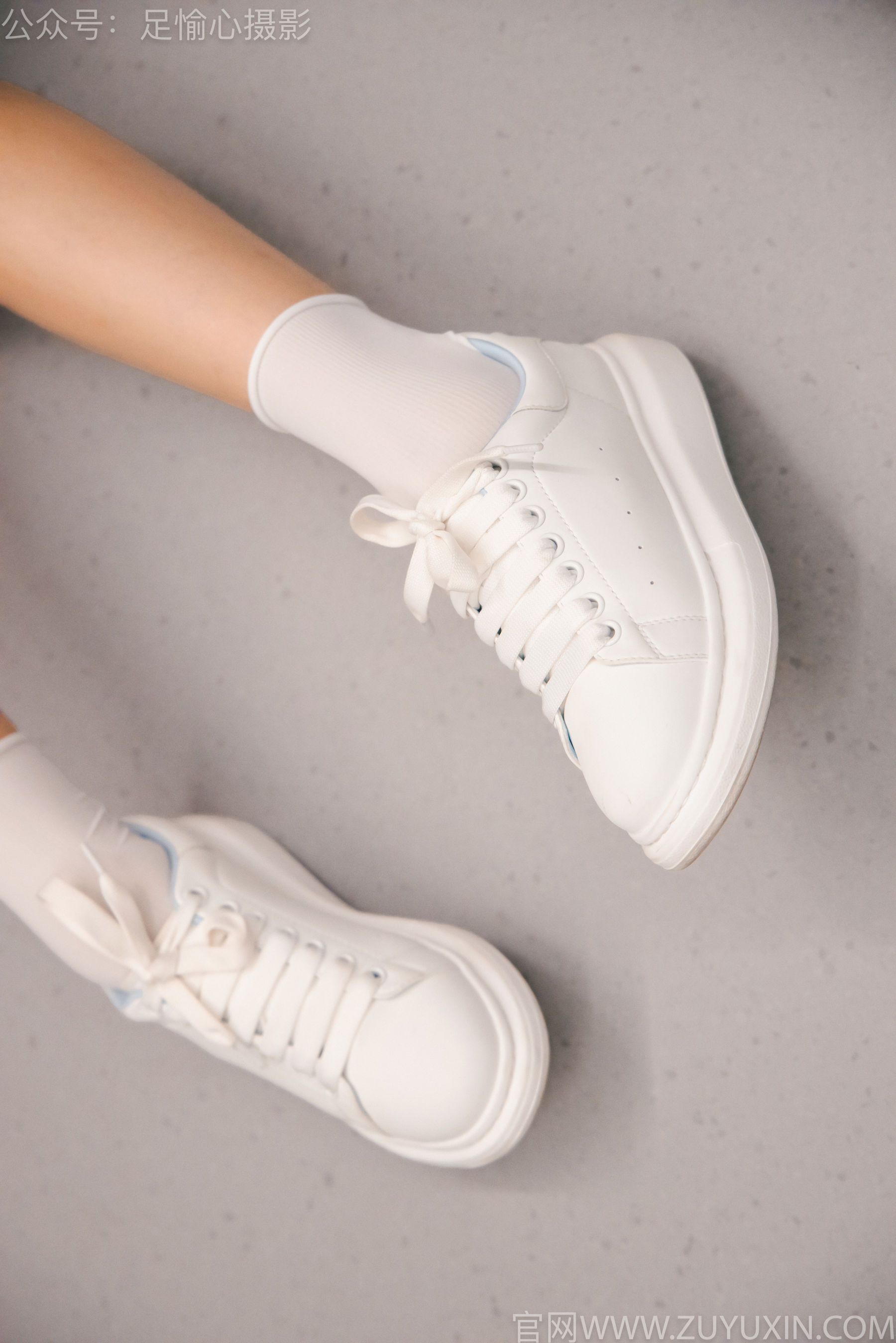 足愉心 No.001 可乐 （搭配：白T、牛仔短裤、板鞋、白棉袜、裸足）/(120P)