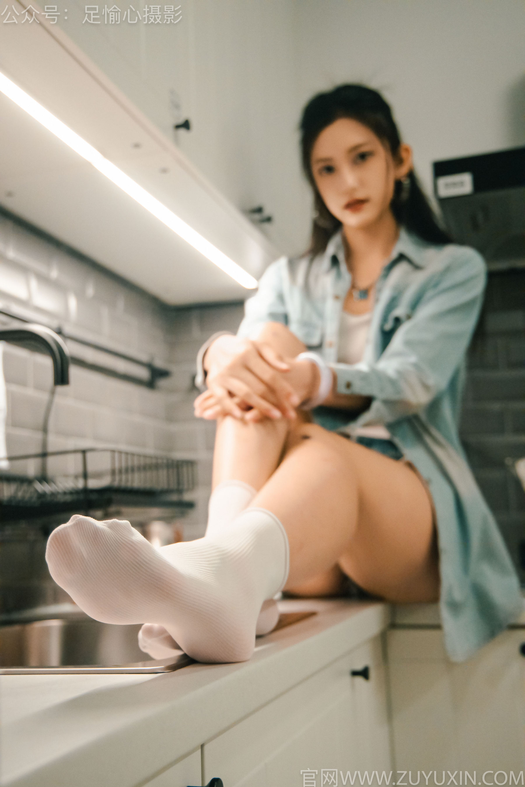 足愉心 No.001 可乐 （搭配：白T、牛仔短裤、板鞋、白棉袜、裸足）/(120P)