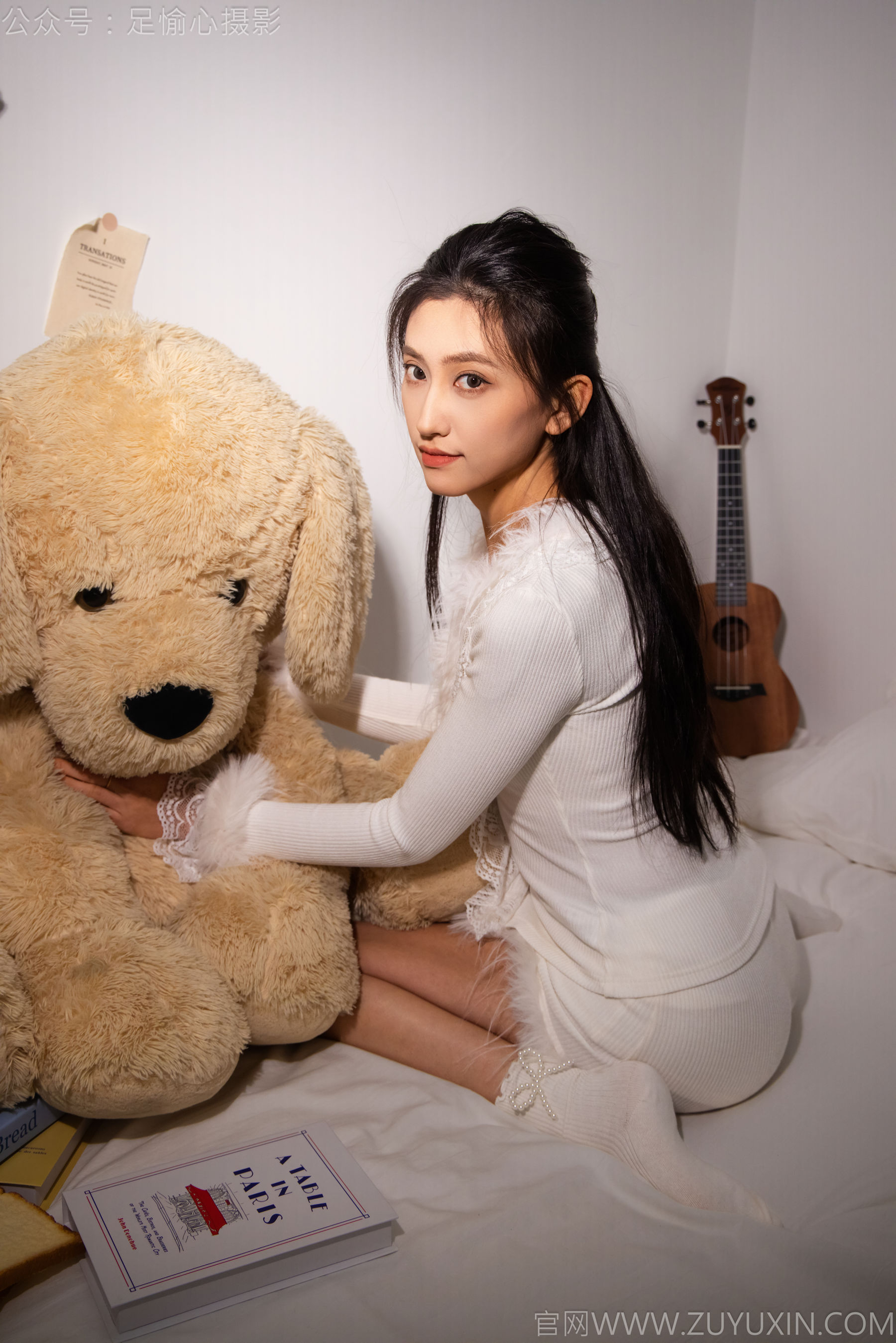 View - 足愉心 No.029 可乐 （搭配：白色上衣、短裙、运动鞋、白色棉袜） - 图库库