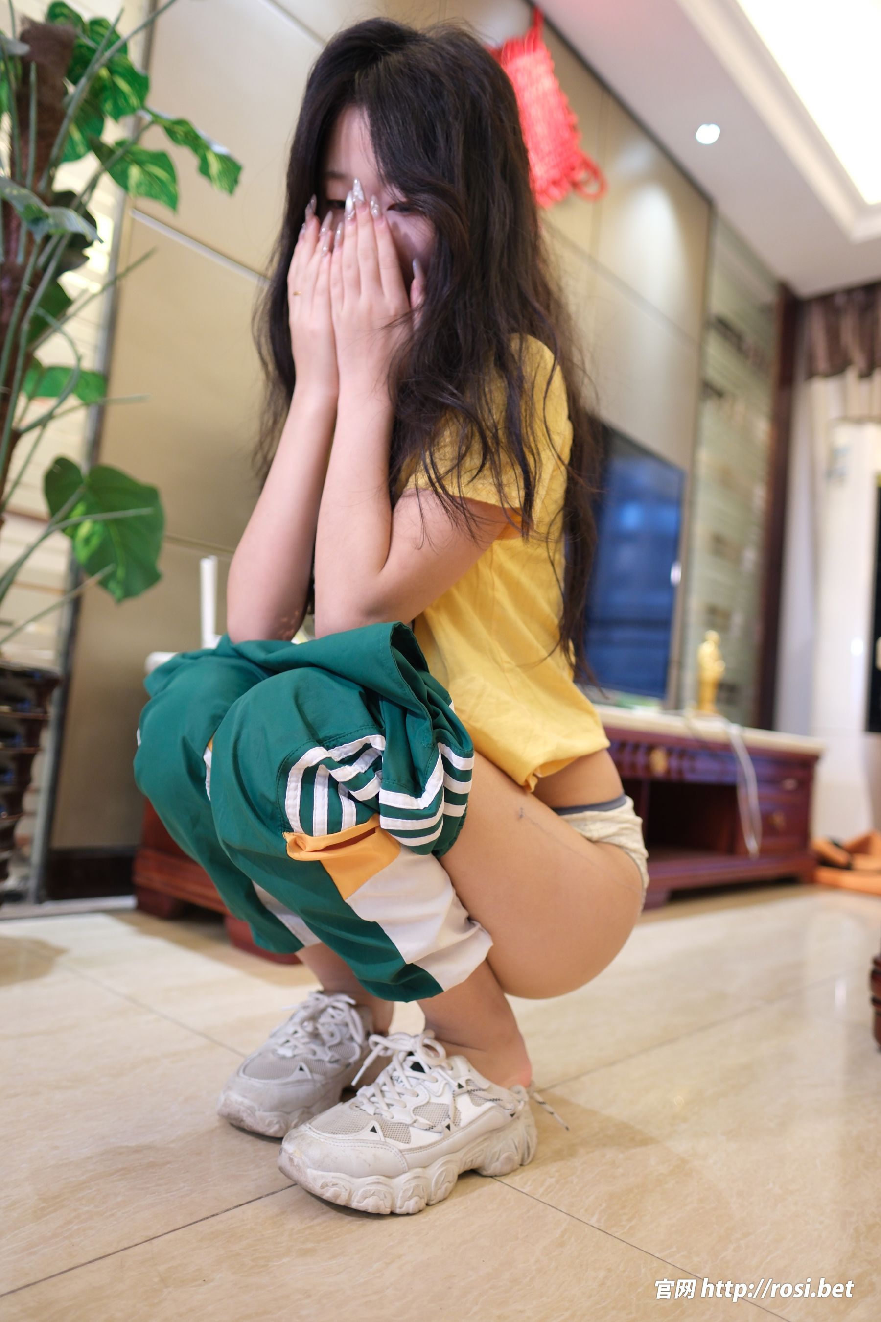 [ROSI写真] 2025.10.25 NO.5073/(76P)