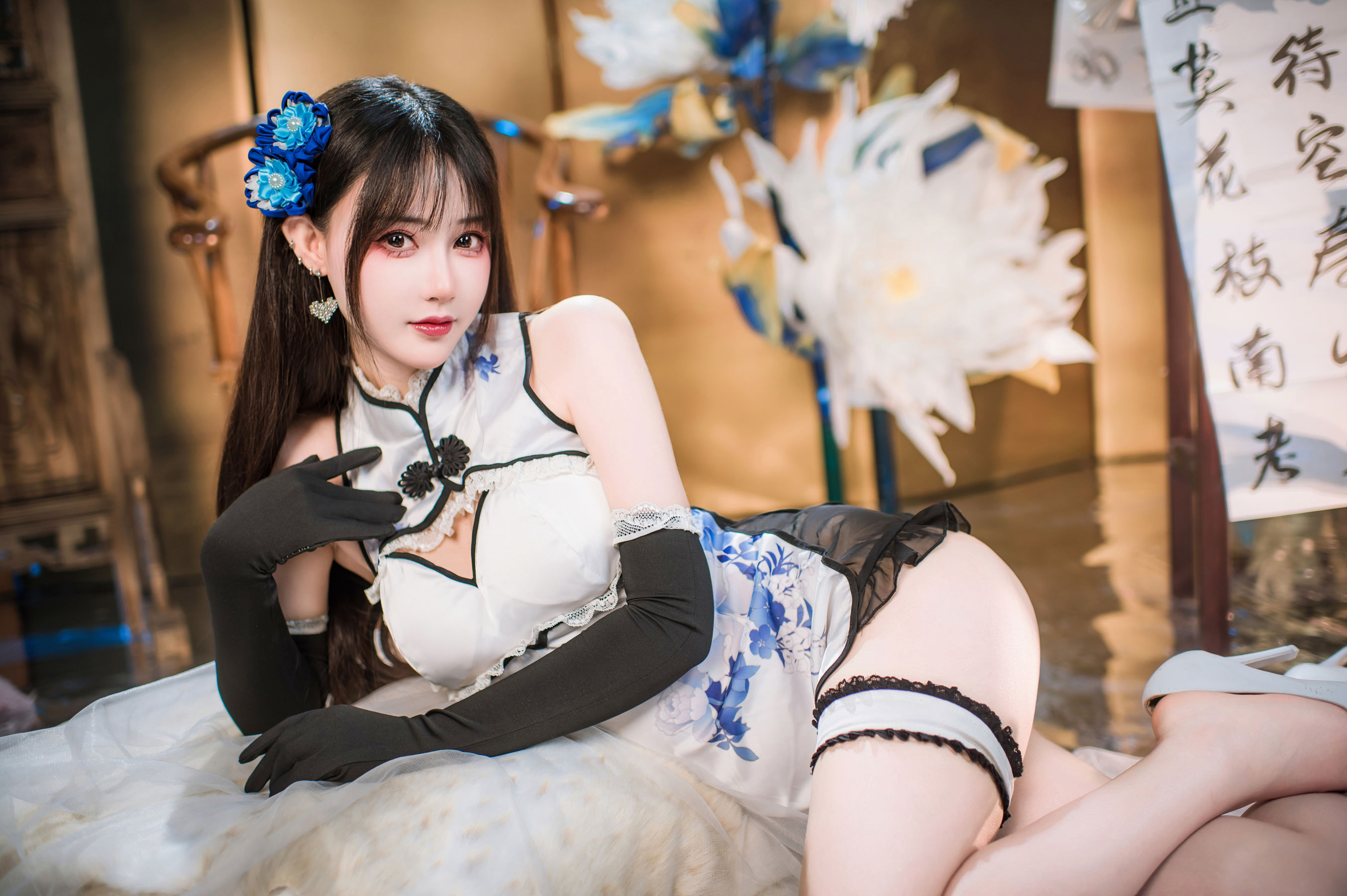 羽生三未 图集 - 瓶儿 青花瓷旗袍/(25P)