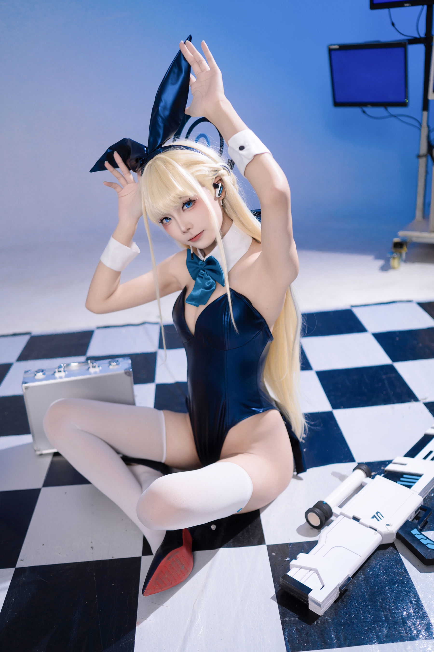 艾西aiwest - 飞鸟马时兔女郎/(34P)