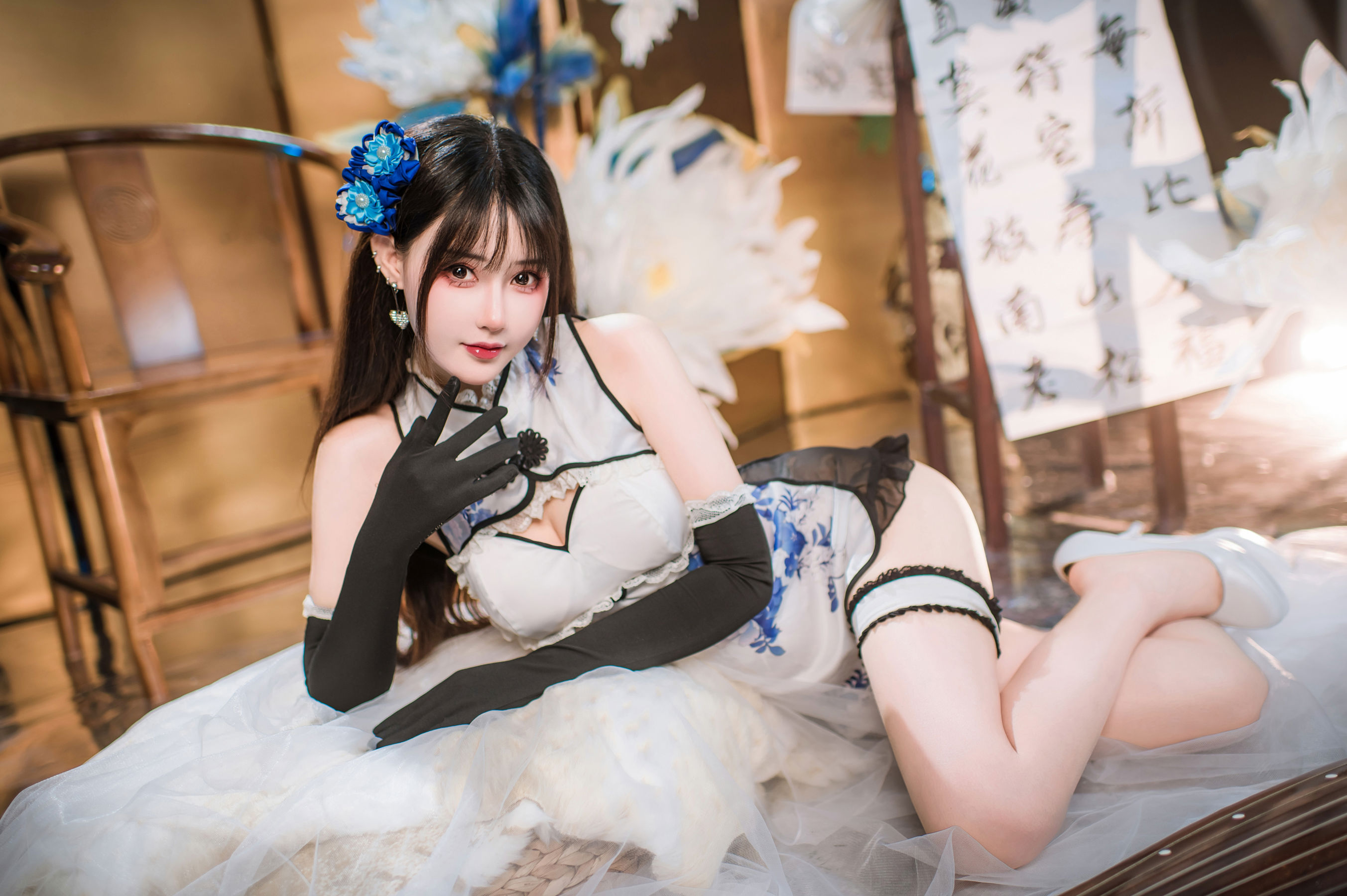 羽生三未 图集 - 瓶儿 青花瓷旗袍/(25P)