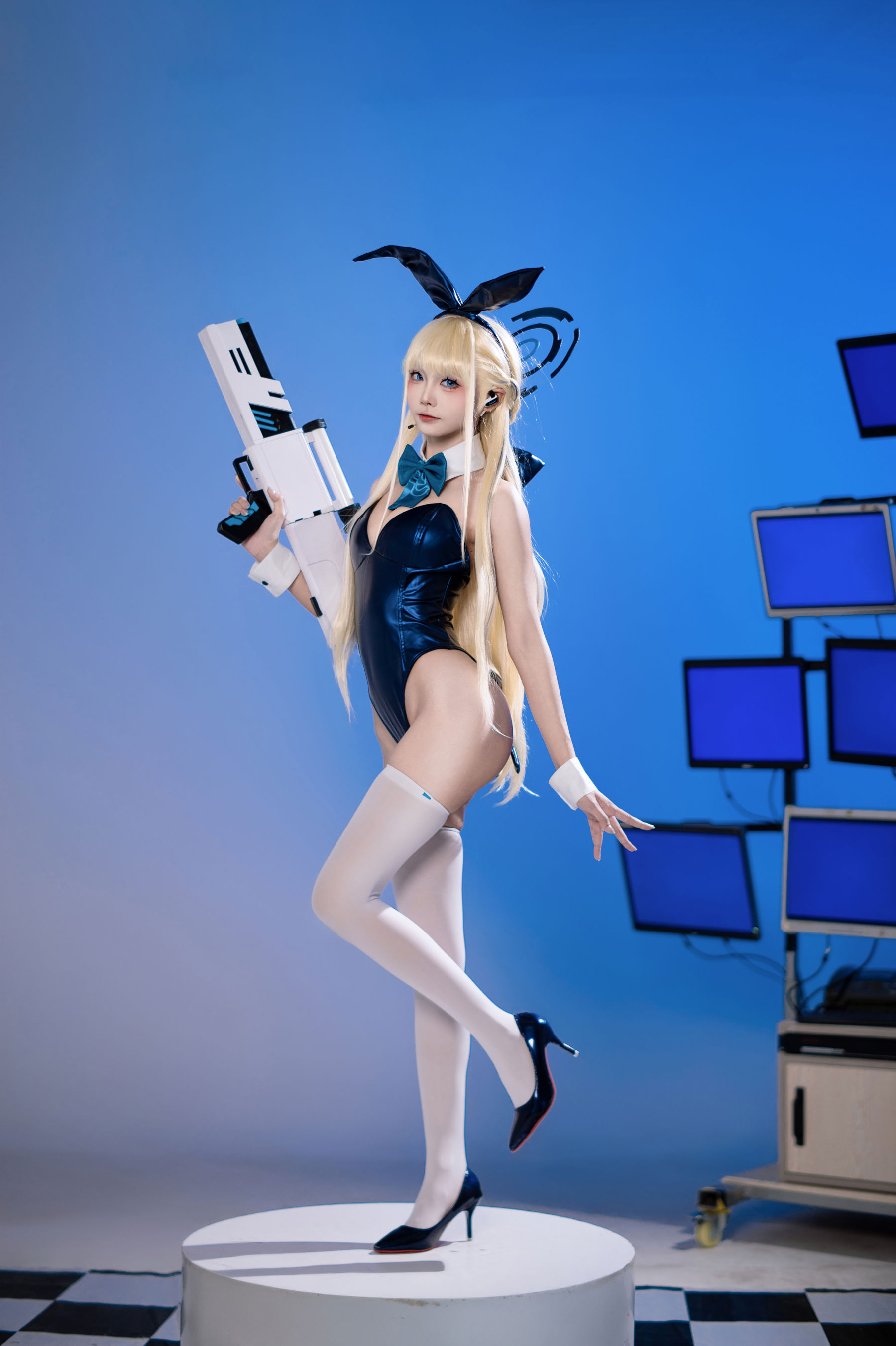 艾西aiwest - 飞鸟马时兔女郎/(34P)