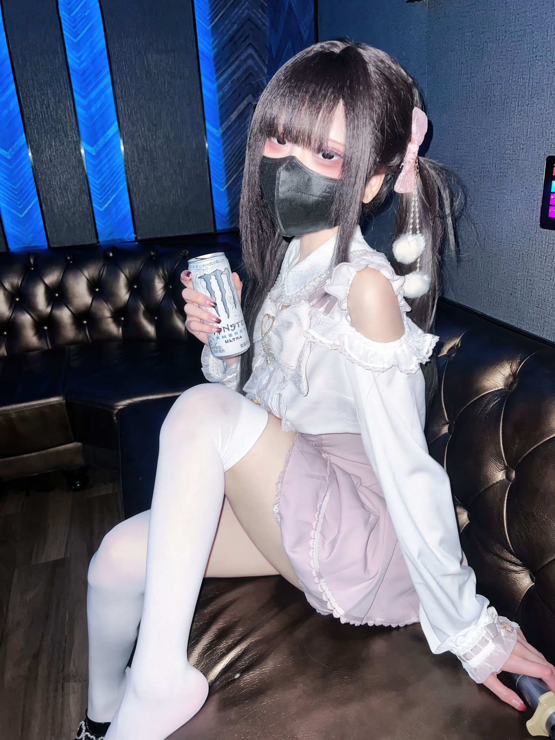 纸悦Etsu_ko - 与地雷系女子的ktv约会/(44P)