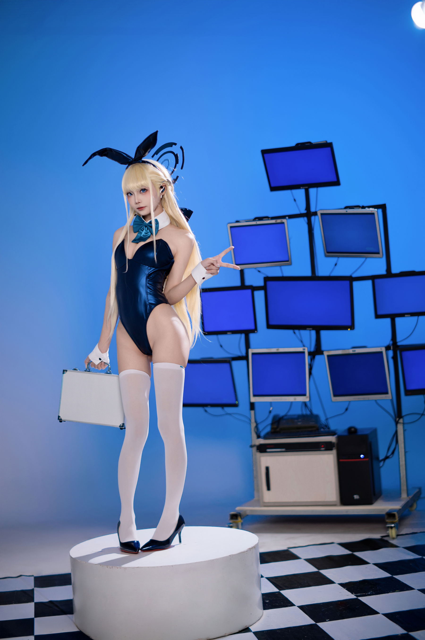 艾西aiwest - 飞鸟马时兔女郎/(34P)