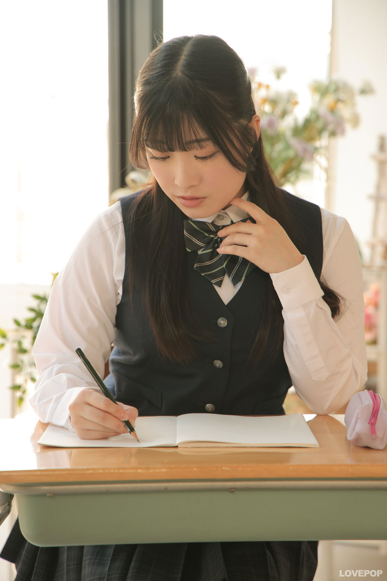 [LOVEPOP] Sumire Niibo 新穂純麗 Photoset 02/(97P)