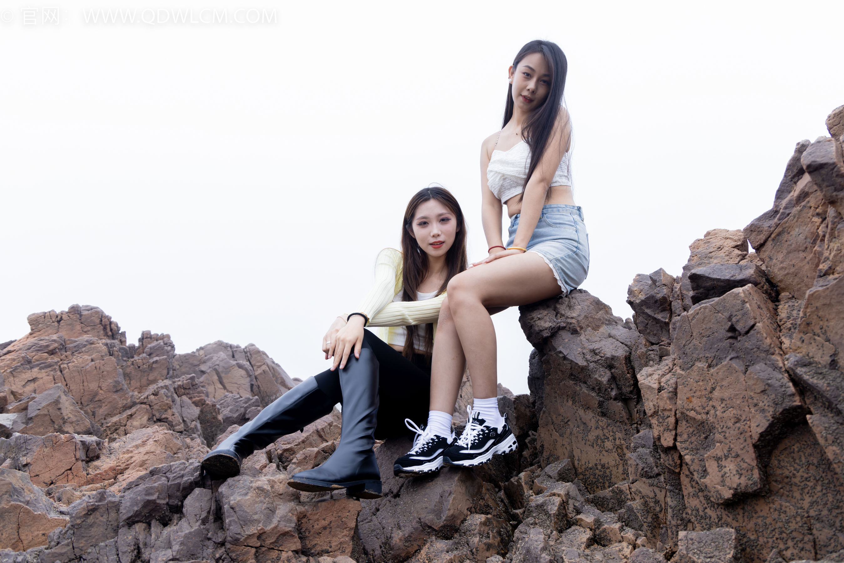 物恋传媒 No.2405 岚岚泡泡 - 长靴、运动鞋、白棉袜/(170P)