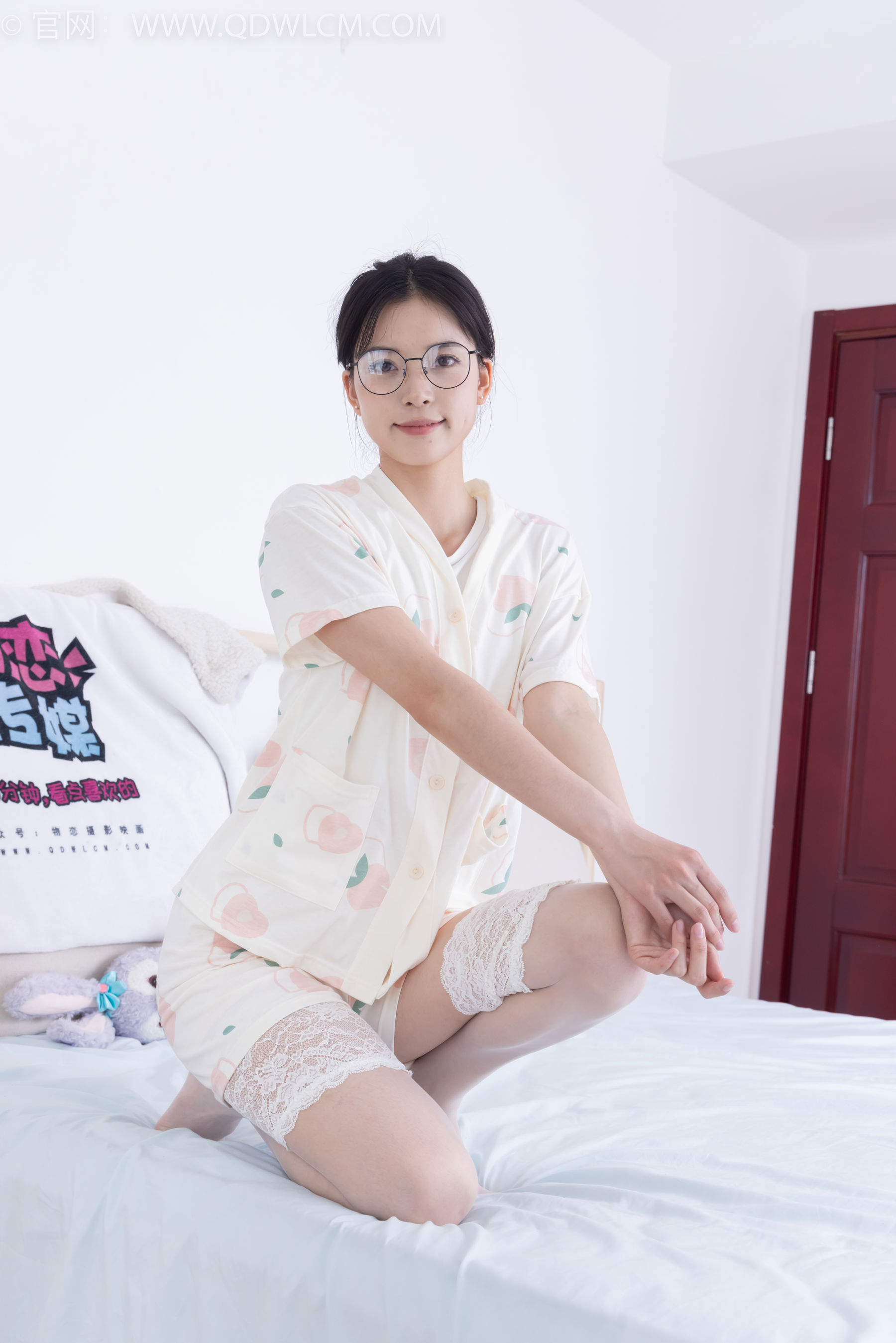 物恋传媒 No.2408 茯苓 - 高跟凉鞋、薄白丝/(160P)