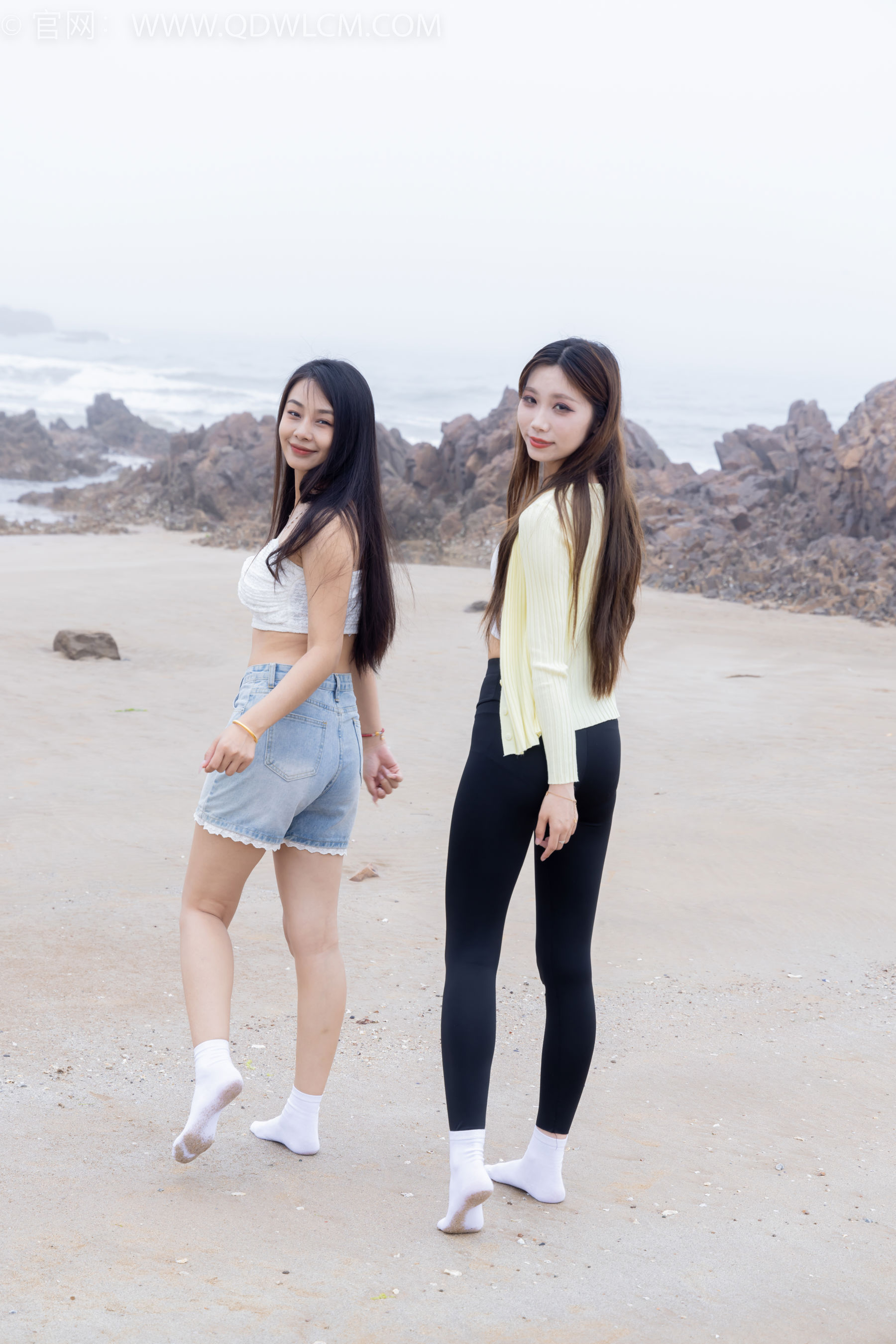 物恋传媒 No.2405 岚岚泡泡 - 长靴、运动鞋、白棉袜/(170P)