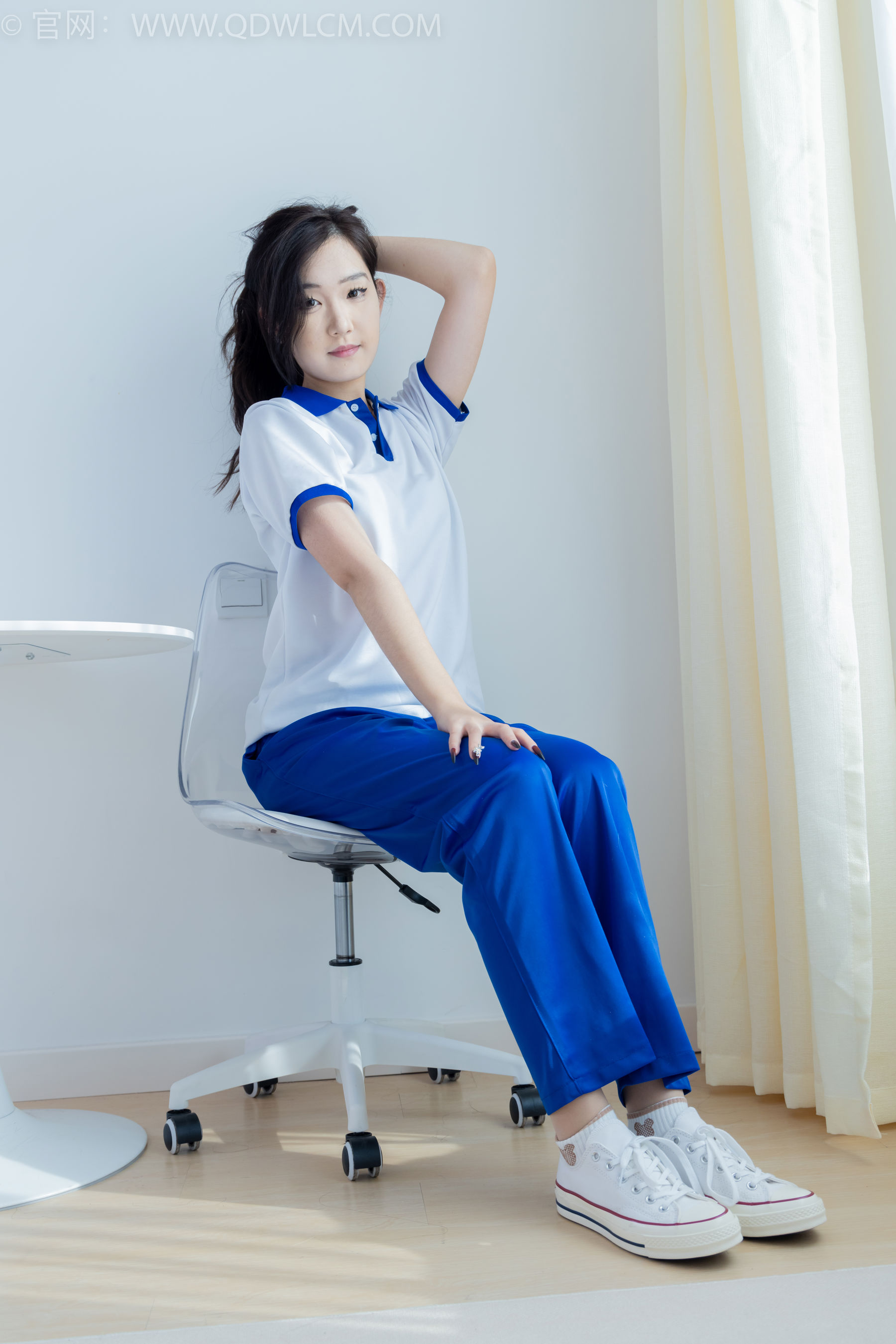 物恋传媒 No.2406 橙橙 - 帆布鞋、白棉袜、薄肉丝、校服裤里丝/(170P)