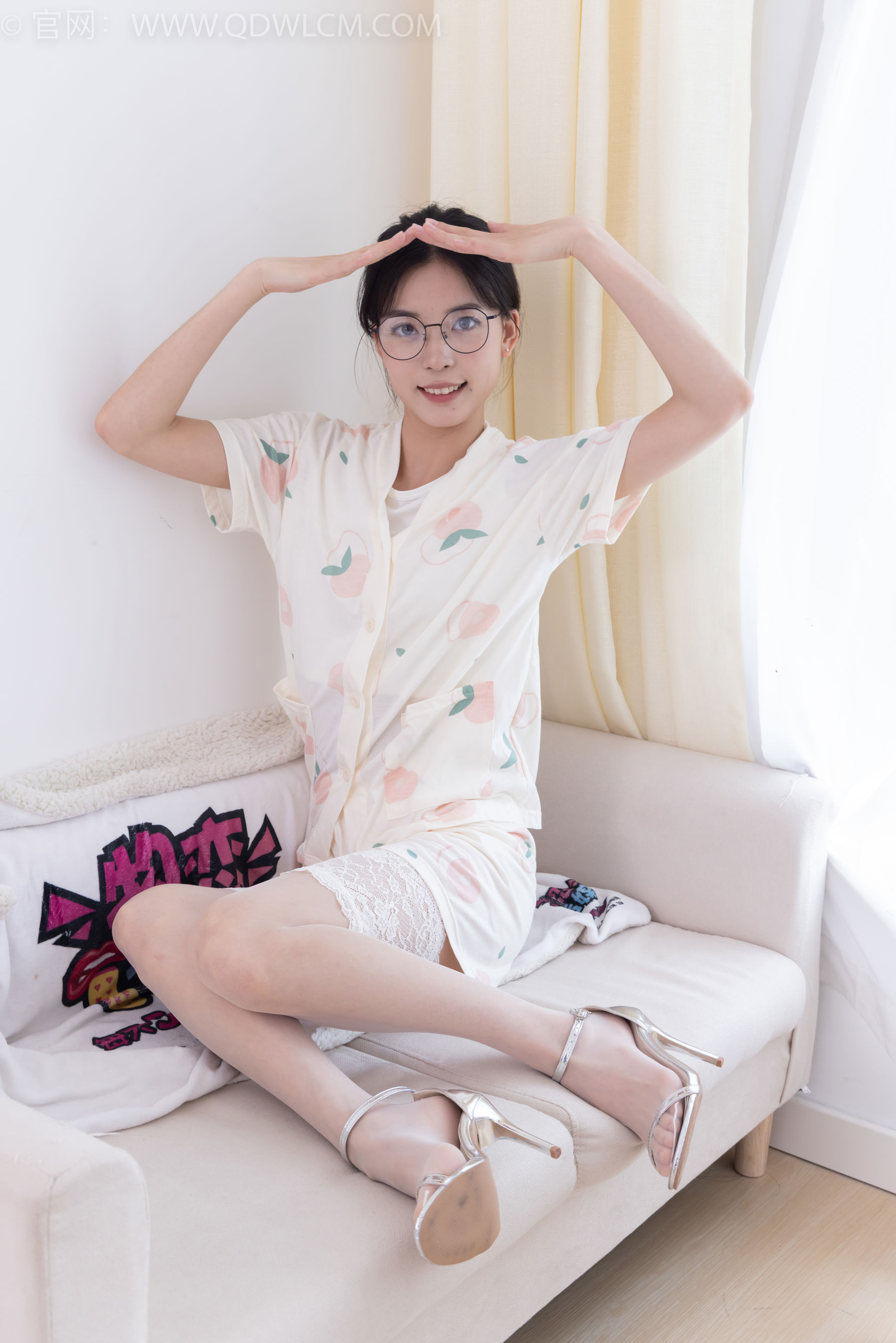 物恋传媒 No.2408 茯苓 - 高跟凉鞋、薄白丝/(160P)