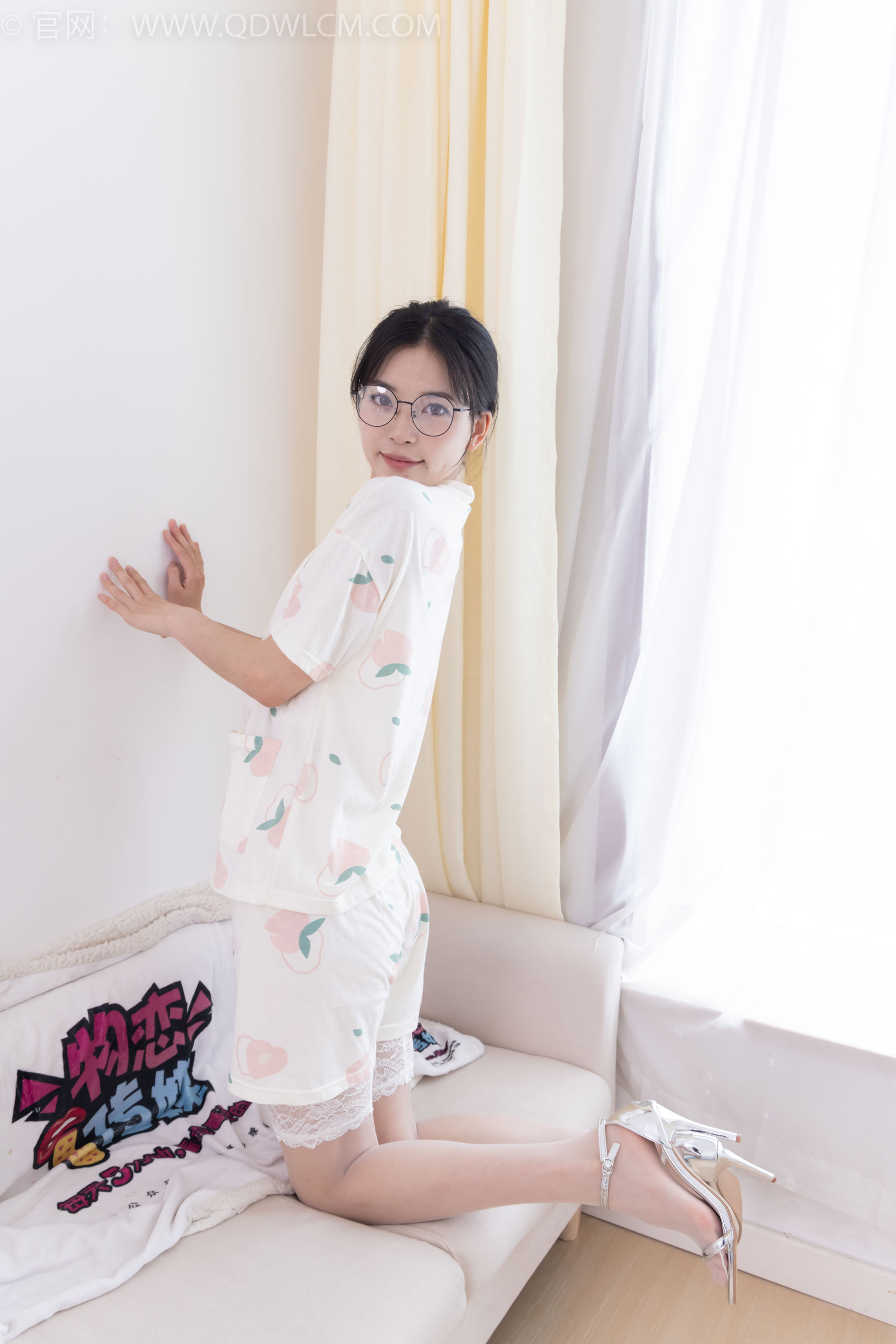 物恋传媒 No.2408 茯苓 - 高跟凉鞋、薄白丝/(160P)