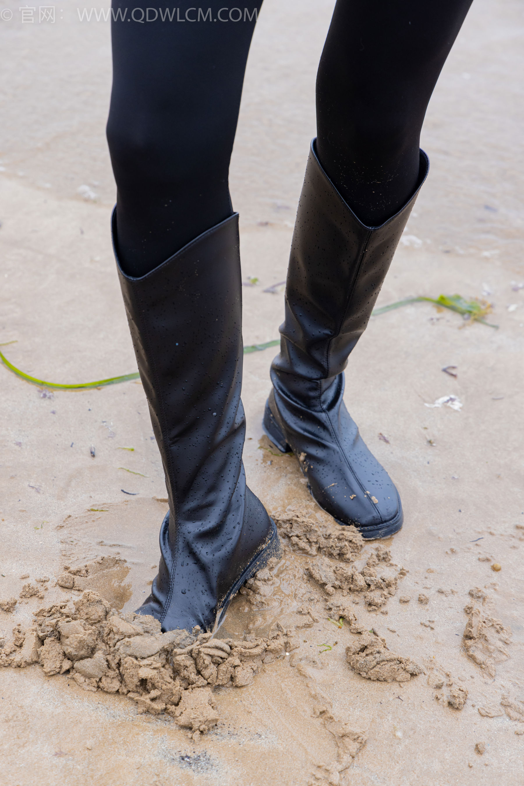 物恋传媒 No.2405 岚岚泡泡 - 长靴、运动鞋、白棉袜/(170P)