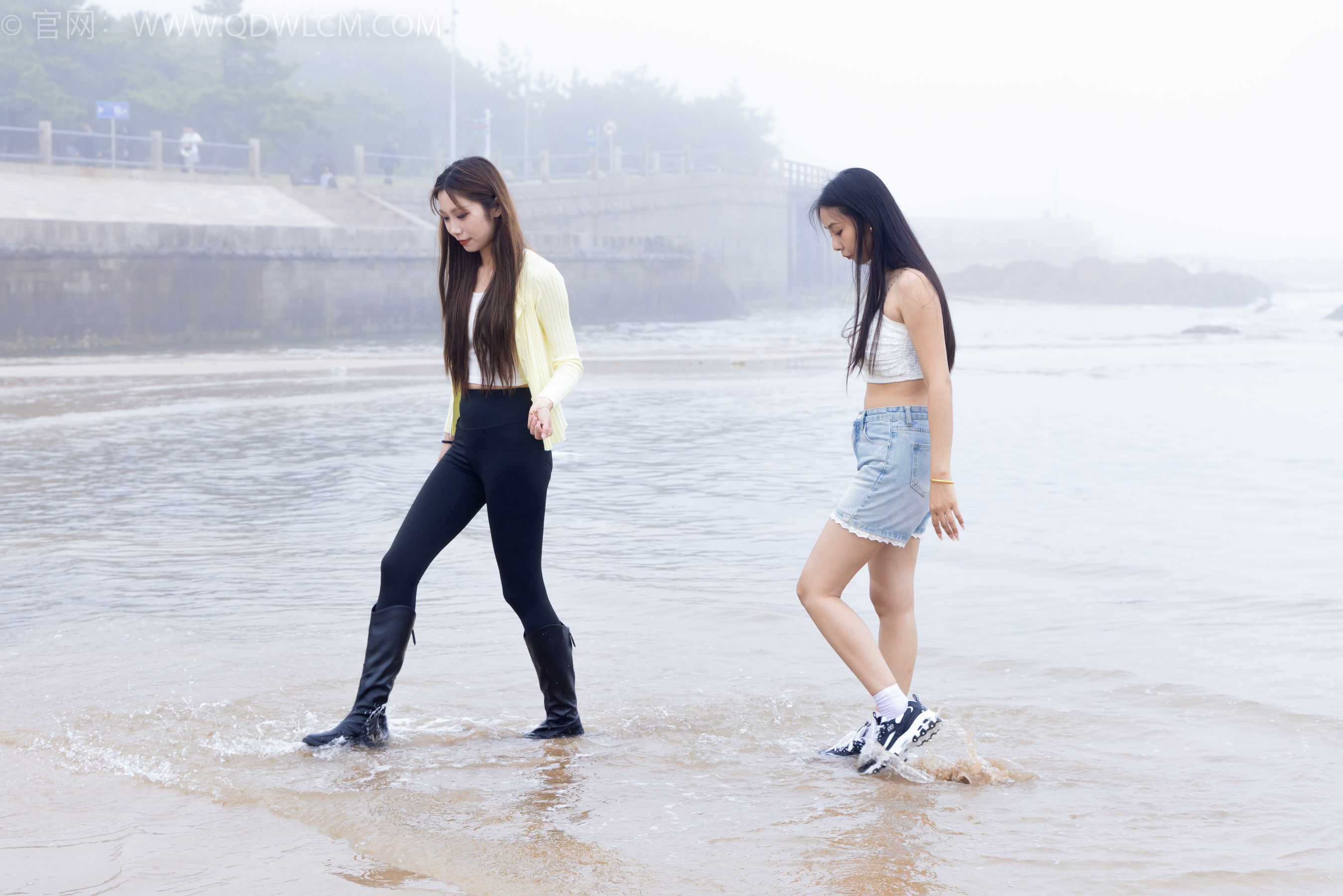 物恋传媒 No.2405 岚岚泡泡 - 长靴、运动鞋、白棉袜/(170P)