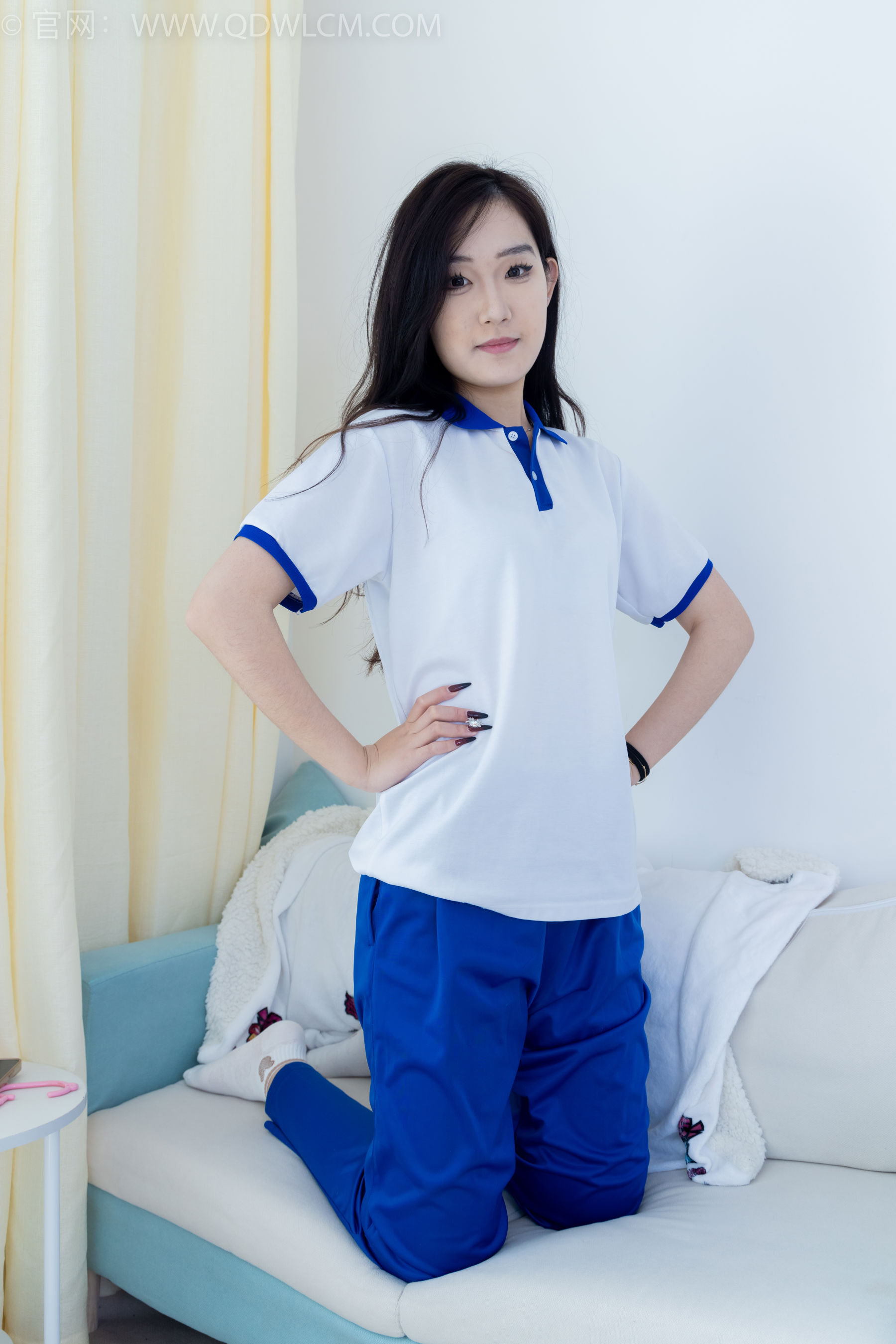 物恋传媒 No.2406 橙橙 - 帆布鞋、白棉袜、薄肉丝、校服裤里丝/(170P)