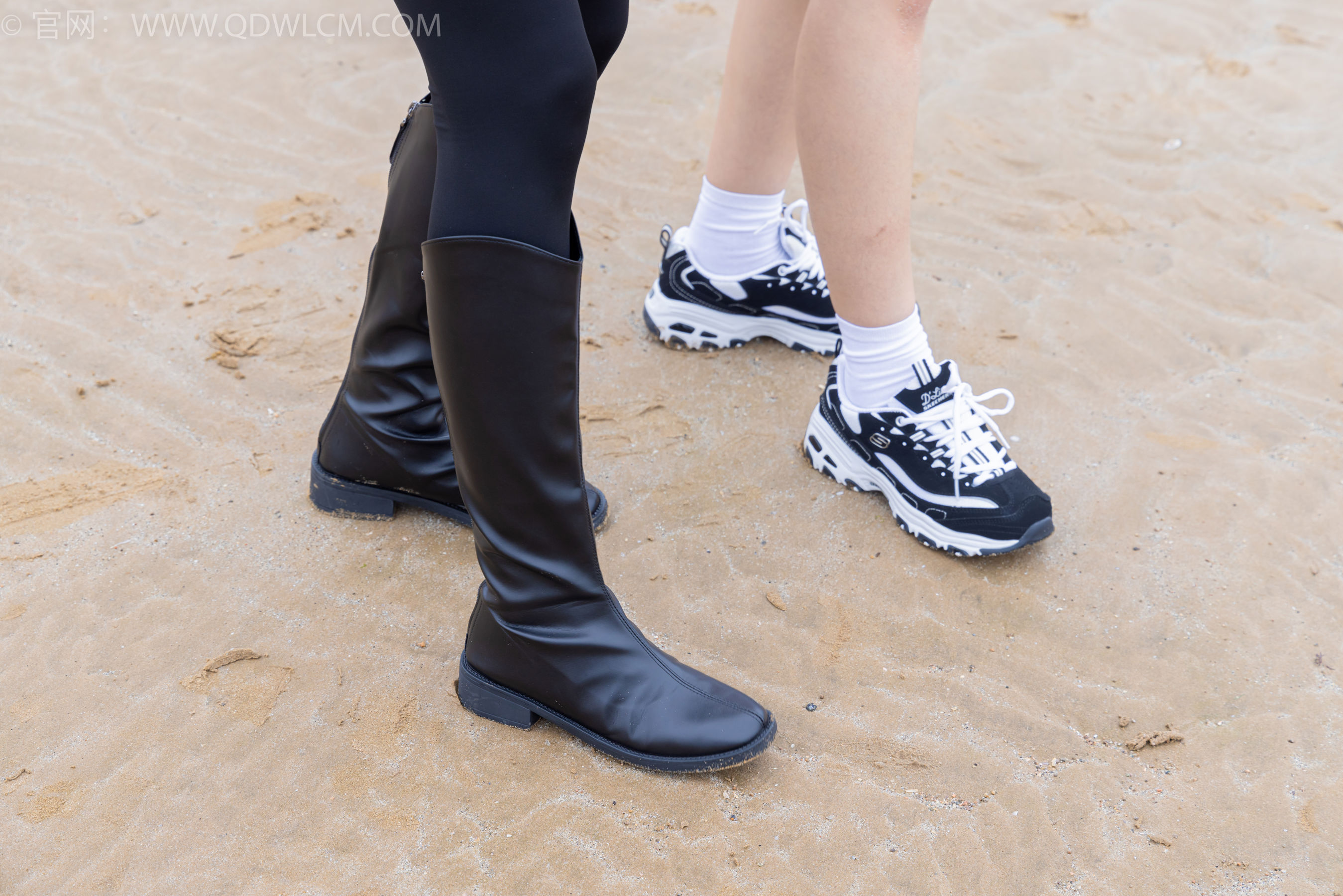 物恋传媒 No.2405 岚岚泡泡 - 长靴、运动鞋、白棉袜/(170P)