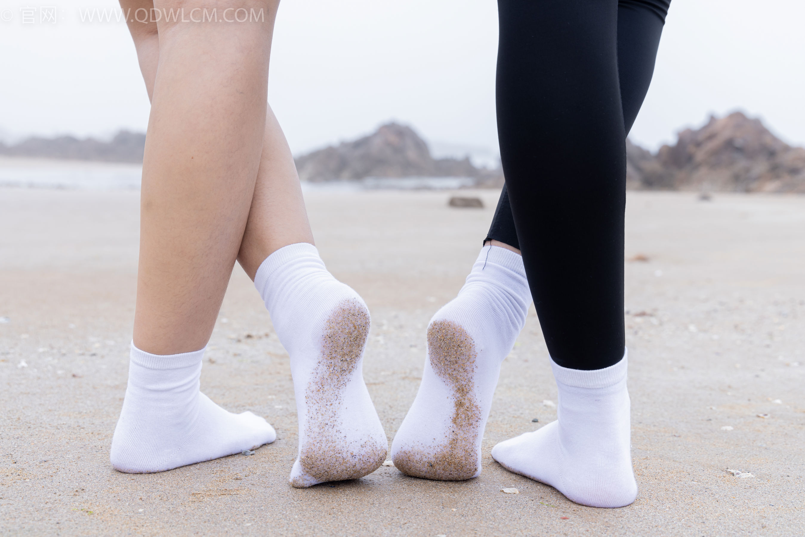 物恋传媒 No.2405 岚岚泡泡 - 长靴、运动鞋、白棉袜/(170P)