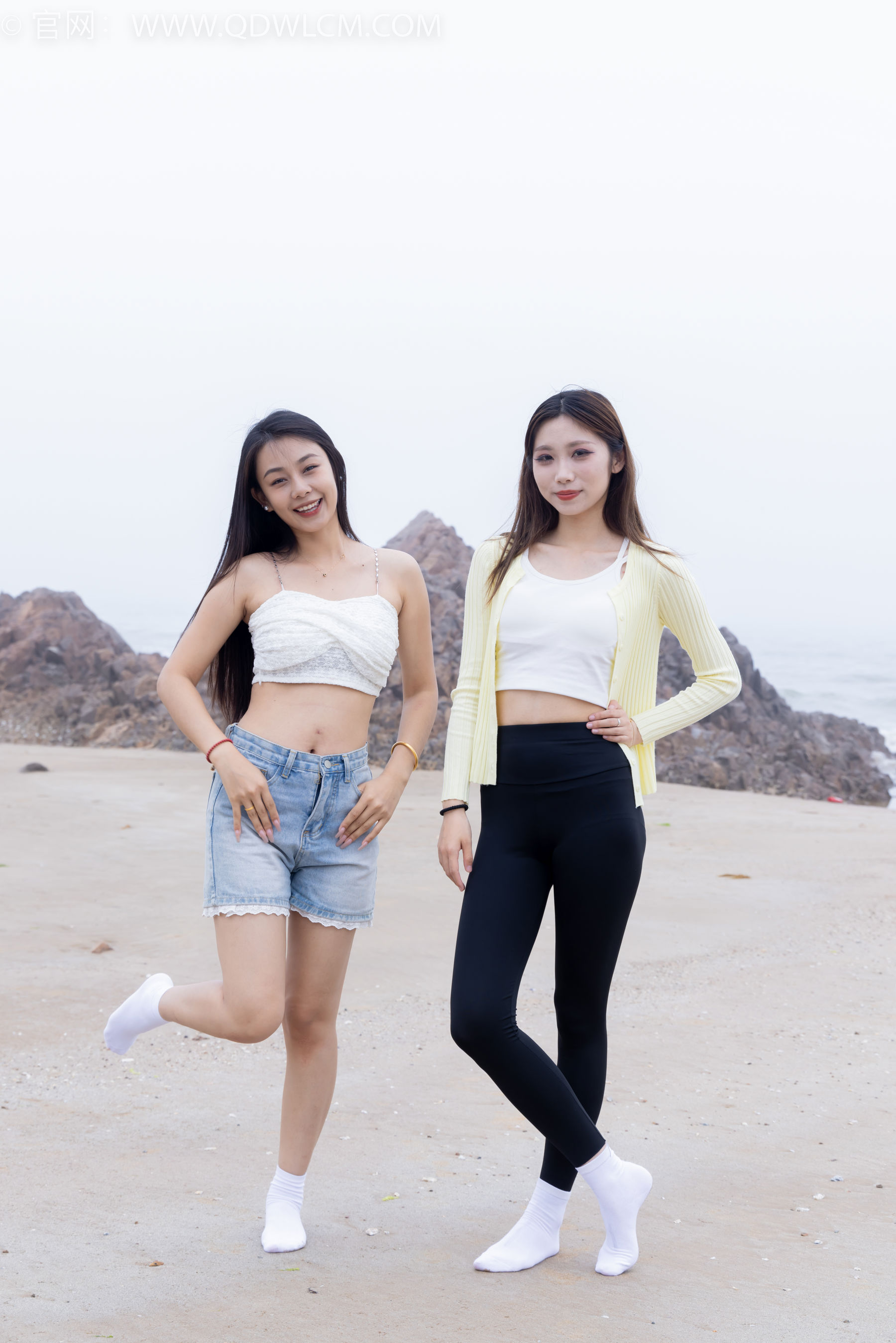 物恋传媒 No.2405 岚岚泡泡 - 长靴、运动鞋、白棉袜/(170P)