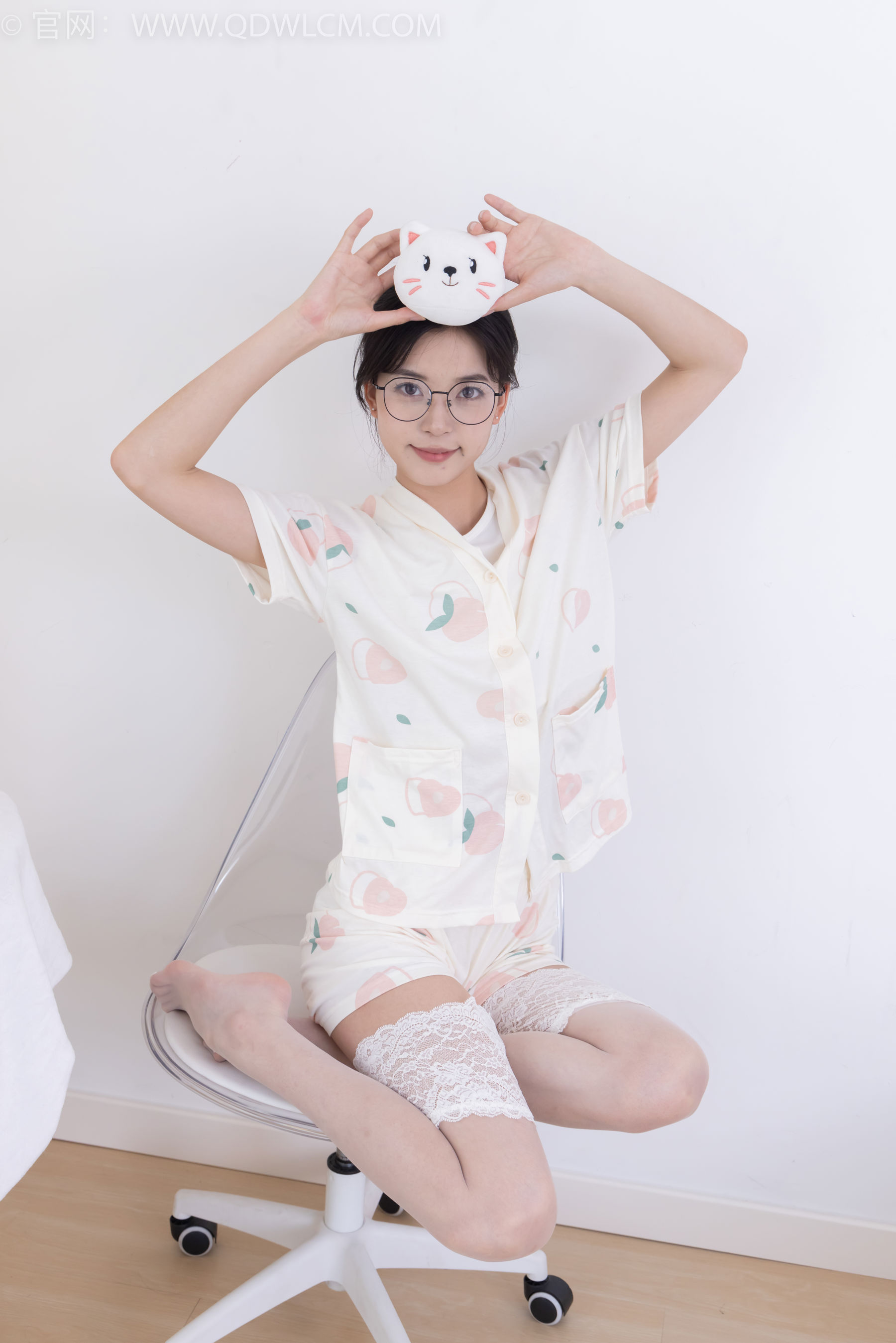 物恋传媒 No.2408 茯苓 - 高跟凉鞋、薄白丝/(160P)