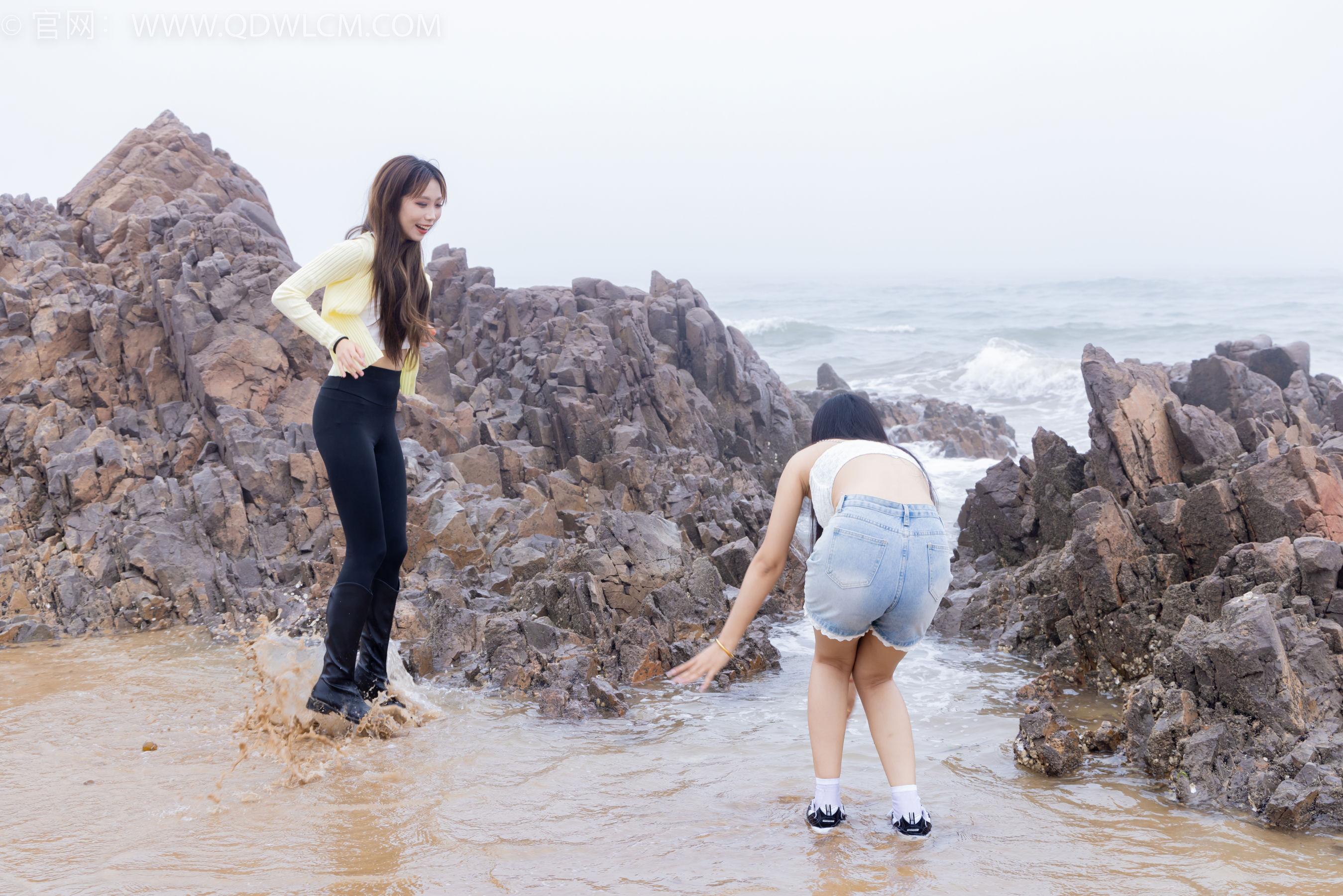 物恋传媒 No.2405 岚岚泡泡 - 长靴、运动鞋、白棉袜/(170P)