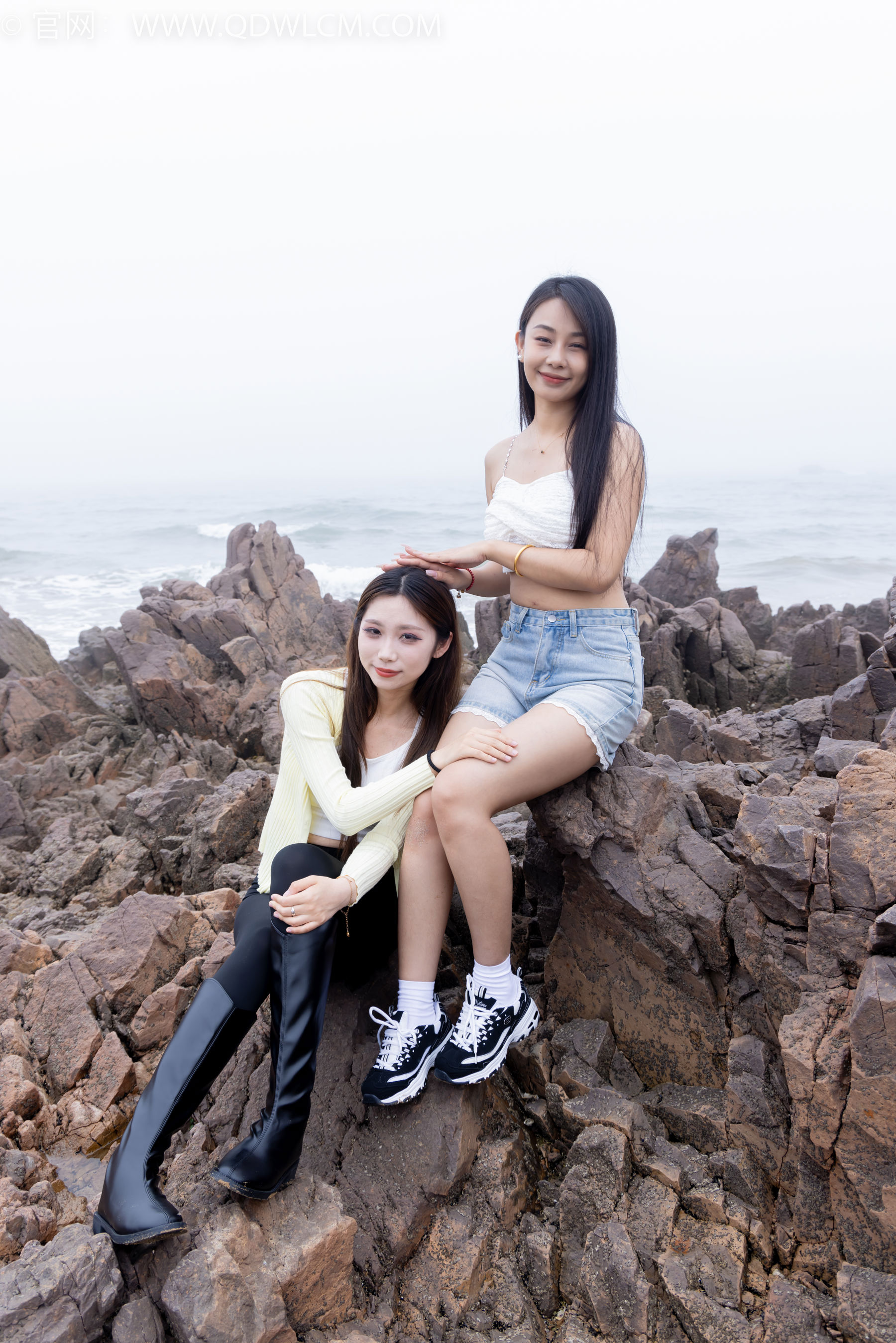 物恋传媒 No.2405 岚岚泡泡 - 长靴、运动鞋、白棉袜/(170P)