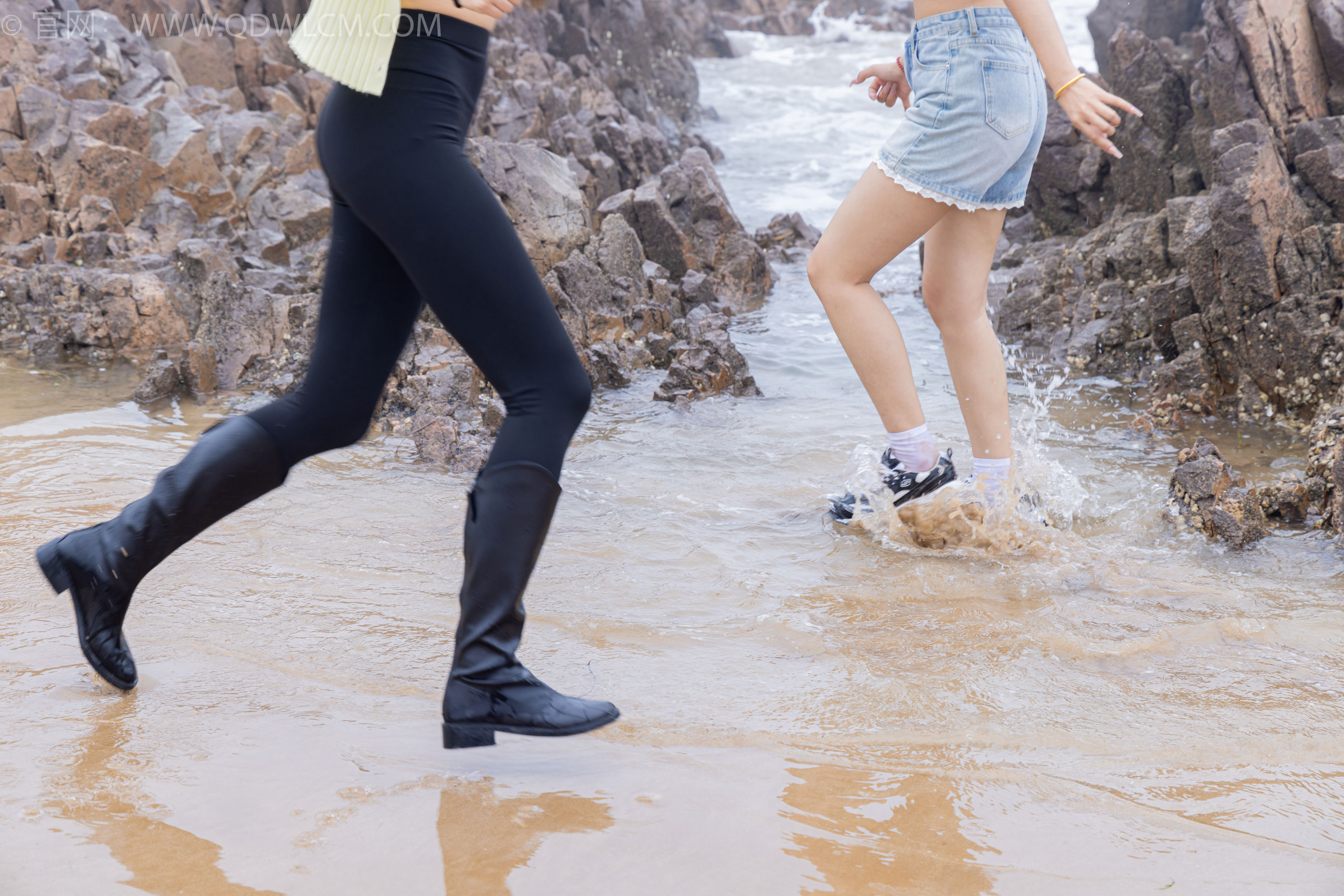 物恋传媒 No.2405 岚岚泡泡 - 长靴、运动鞋、白棉袜/(170P)