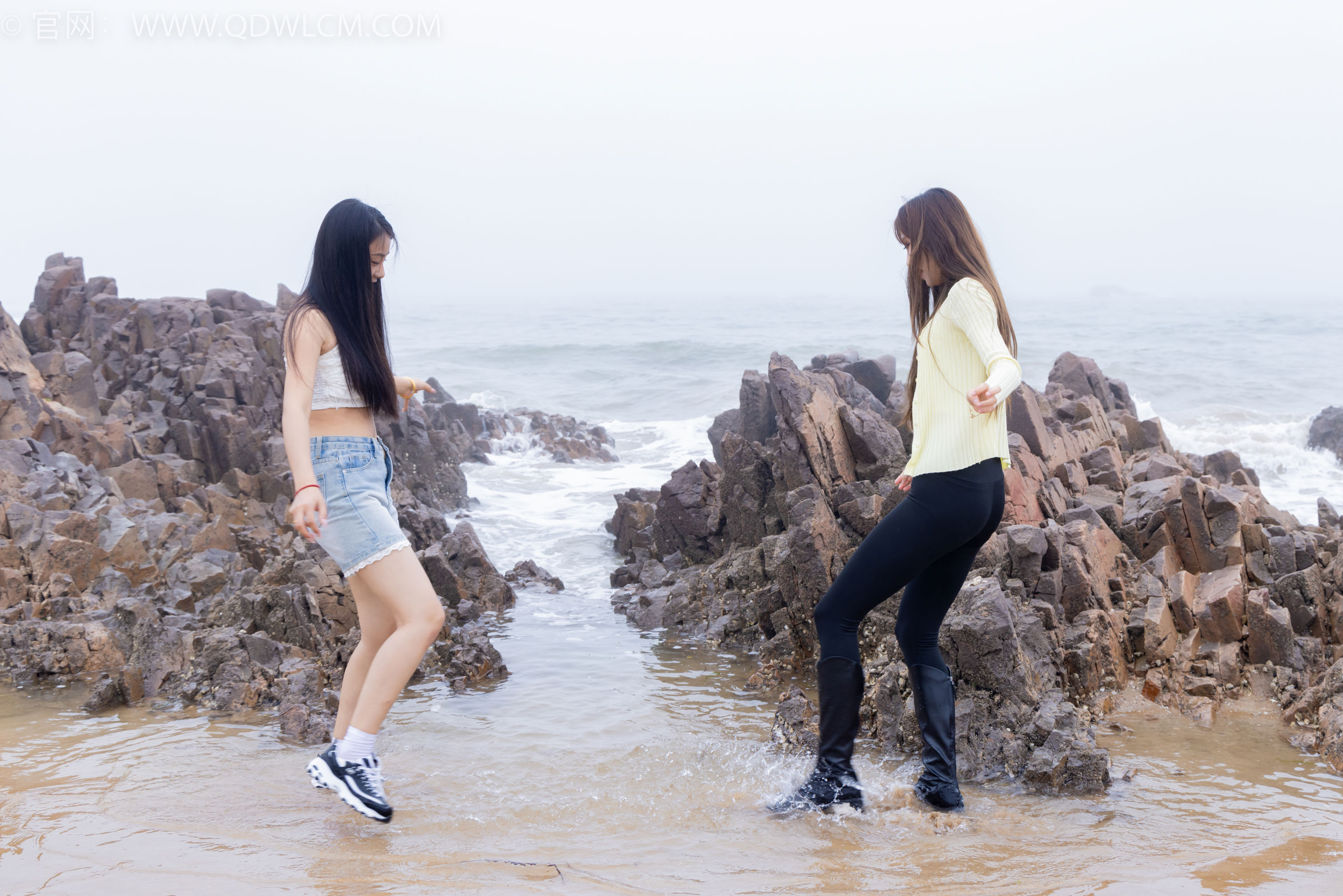 物恋传媒 No.2405 岚岚泡泡 - 长靴、运动鞋、白棉袜/(170P)