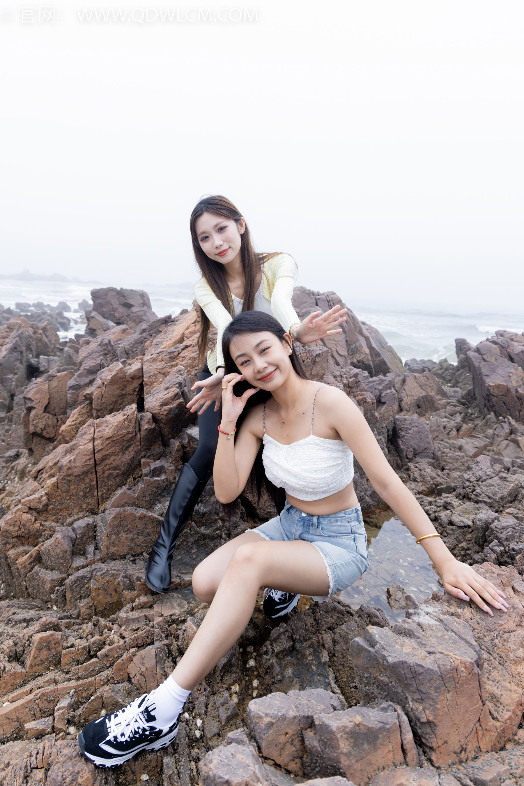 物恋传媒 No.2405 岚岚泡泡 - 长靴、运动鞋、白棉袜/(170P)