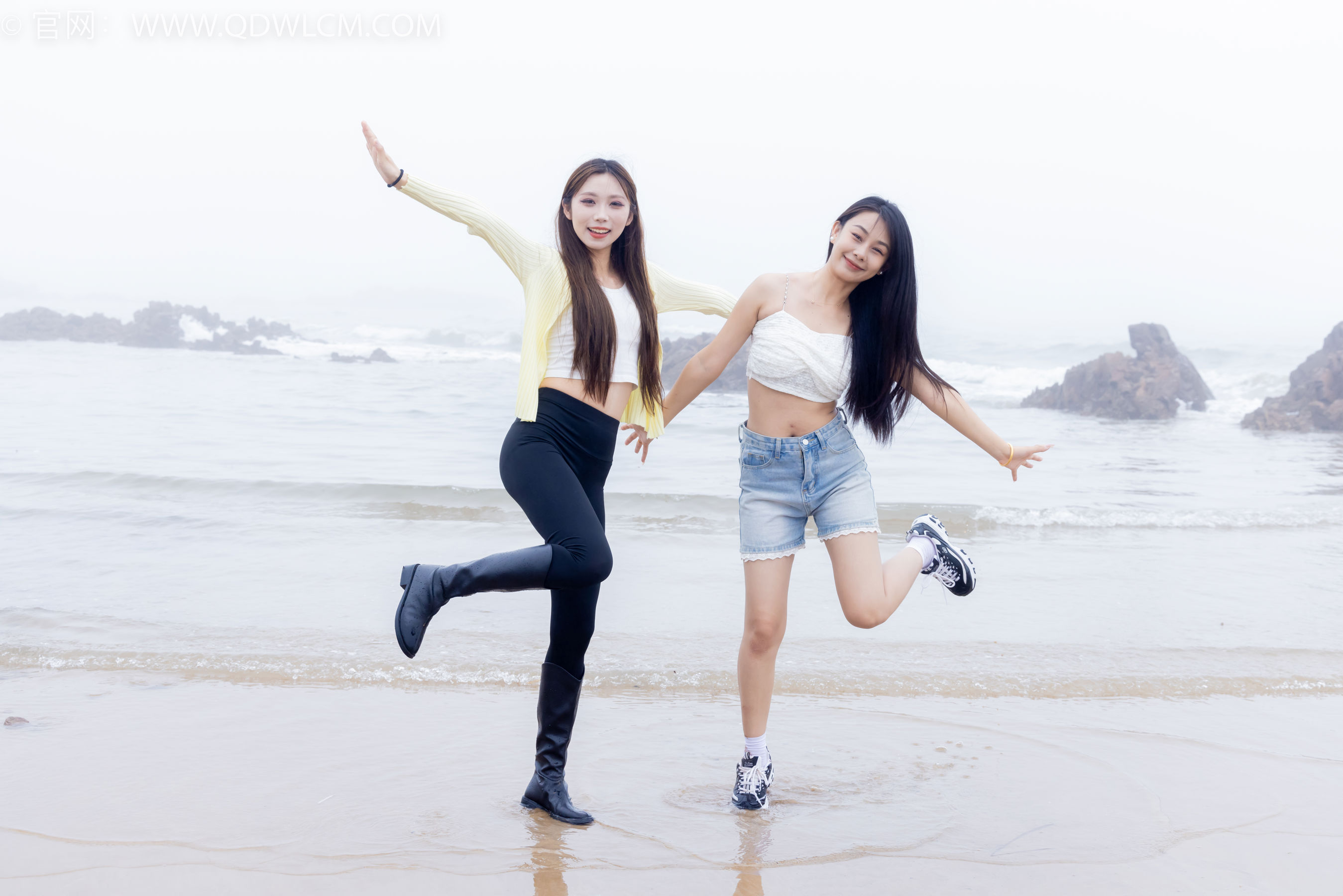 物恋传媒 No.2405 岚岚泡泡 - 长靴、运动鞋、白棉袜/(170P)