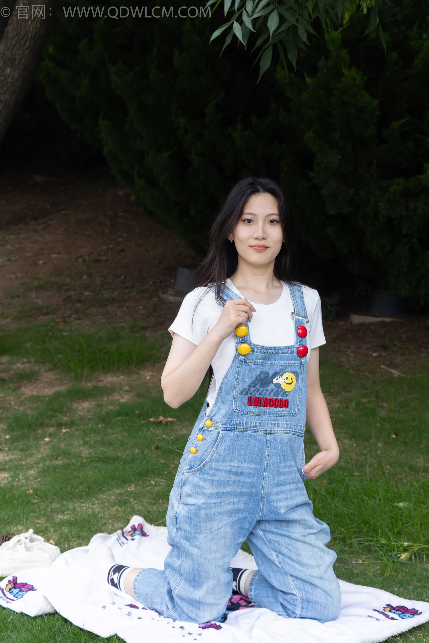 物恋传媒 No.2407 奶糖 - 帆布鞋、自然穿脏白棉袜、裸足/(160P)