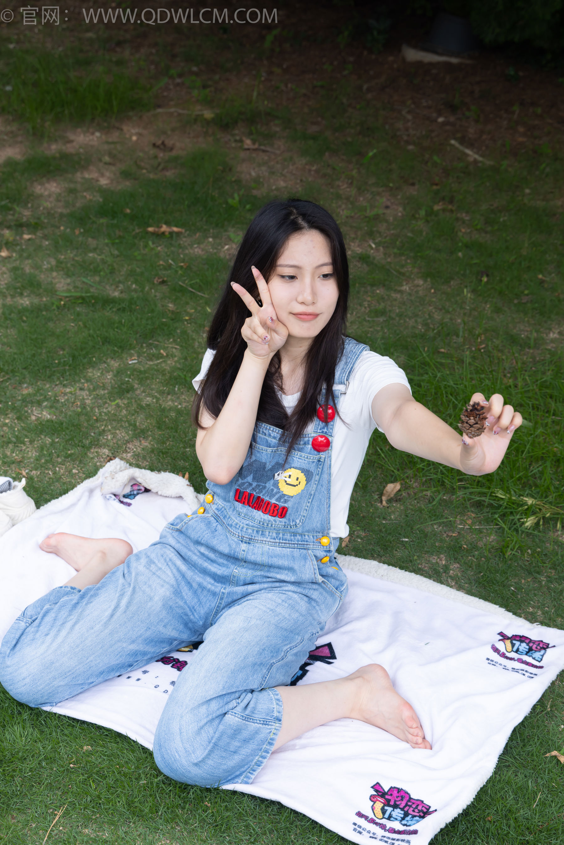 物恋传媒 No.2407 奶糖 - 帆布鞋、自然穿脏白棉袜、裸足/(160P)